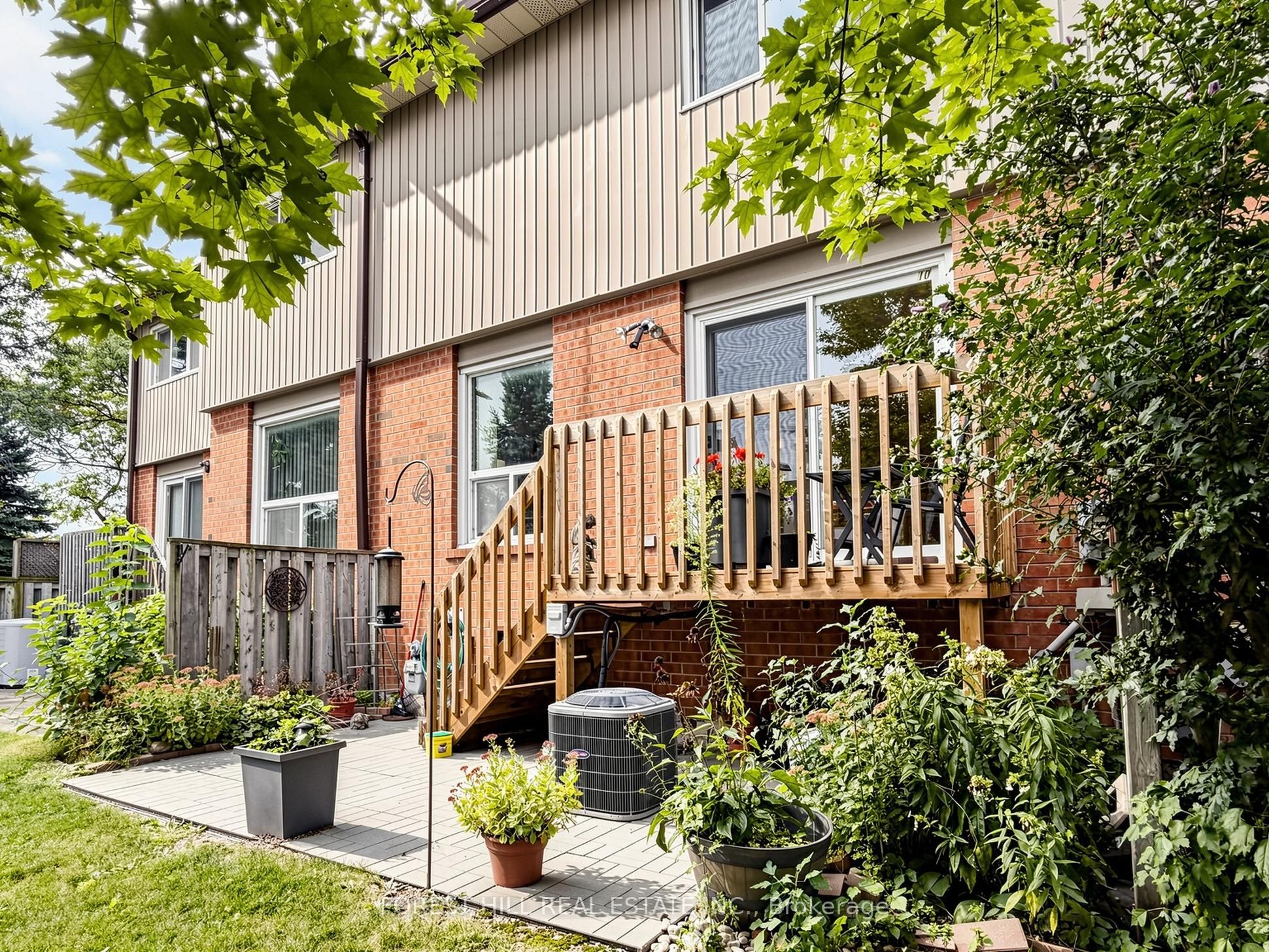 725 Vermouth Avenue 10 Property Photo 23