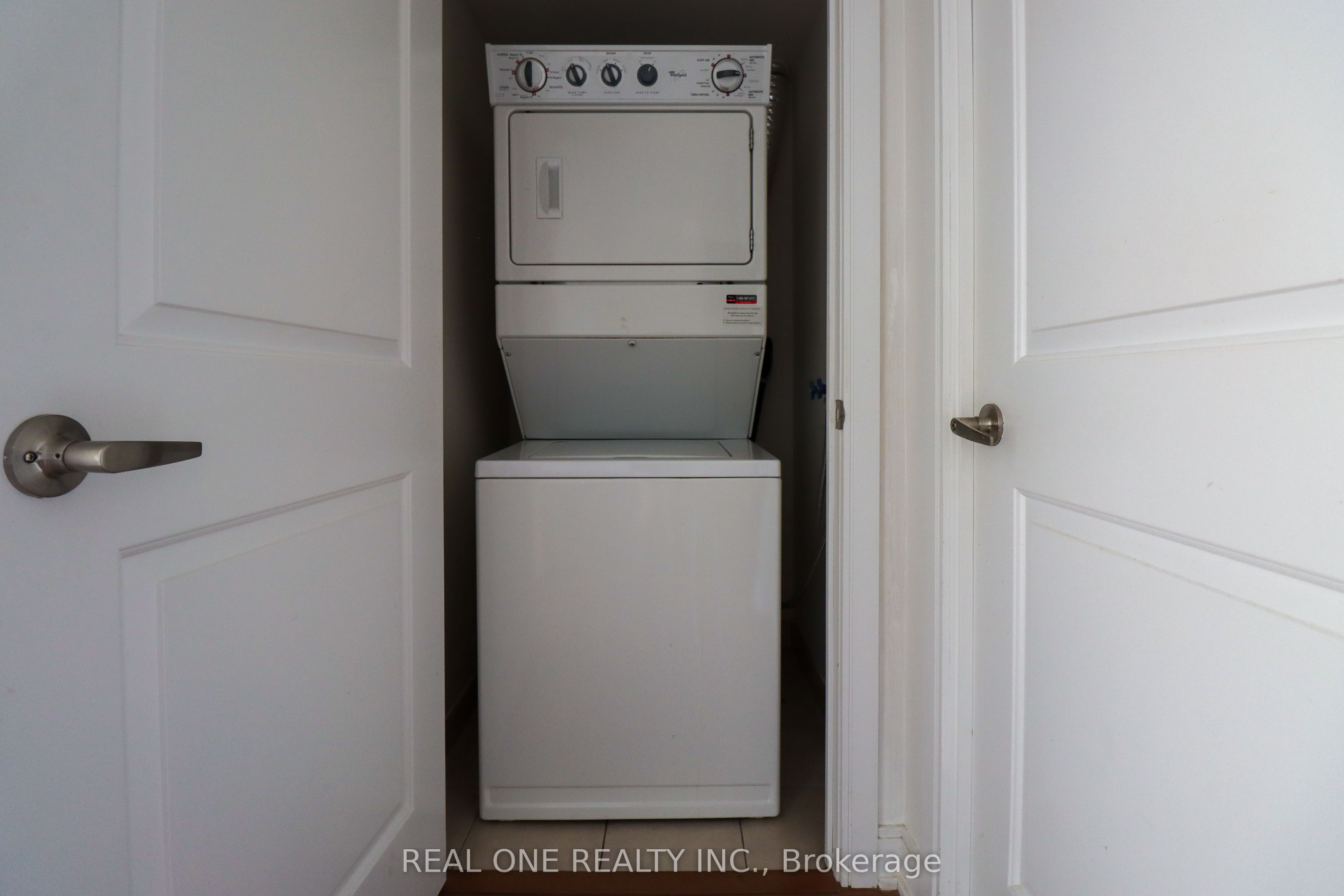 330 Burnhamthorpe Road W 801 Property Photo 20