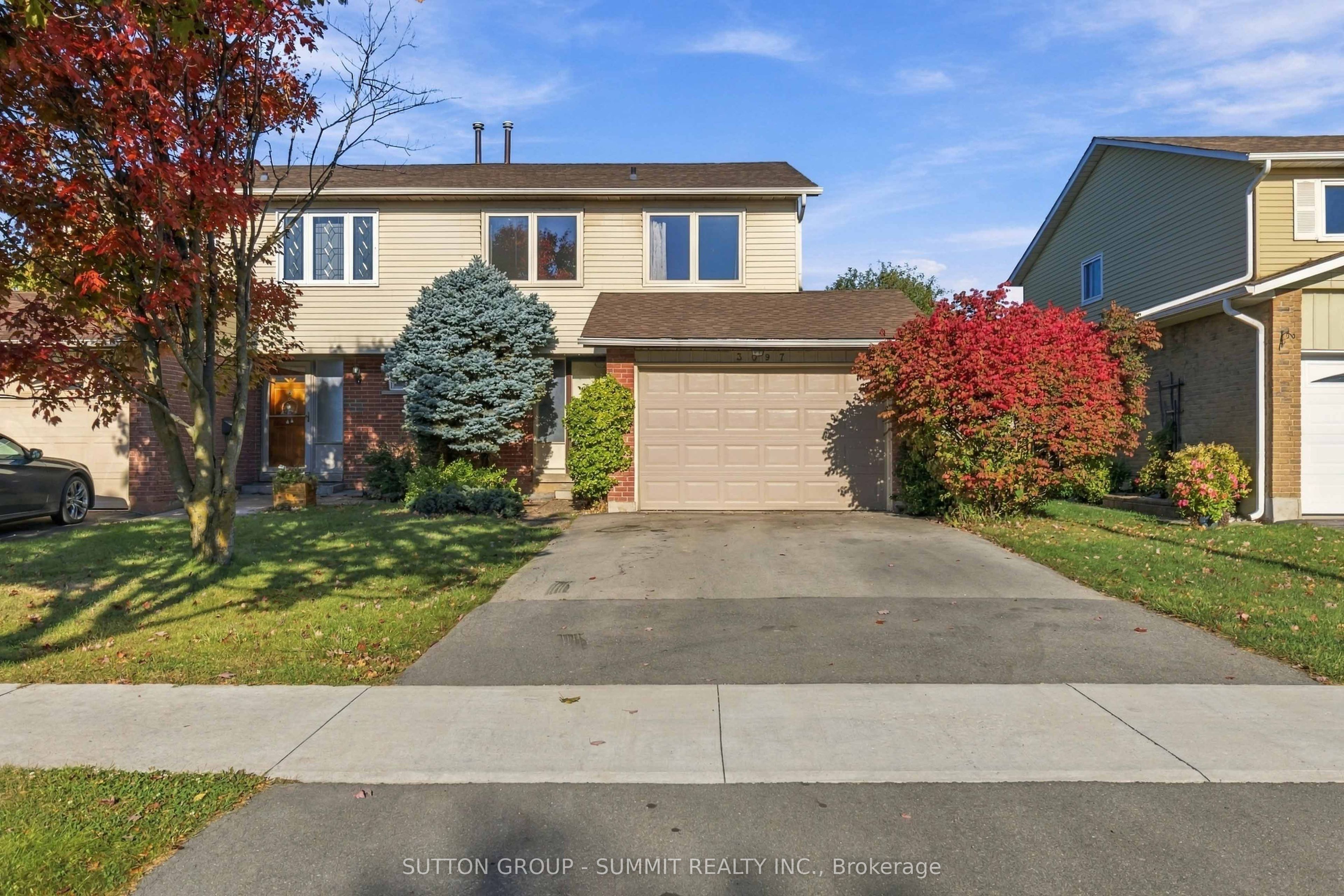 3097 AUTUMN HILL Crescent Property Photo 1