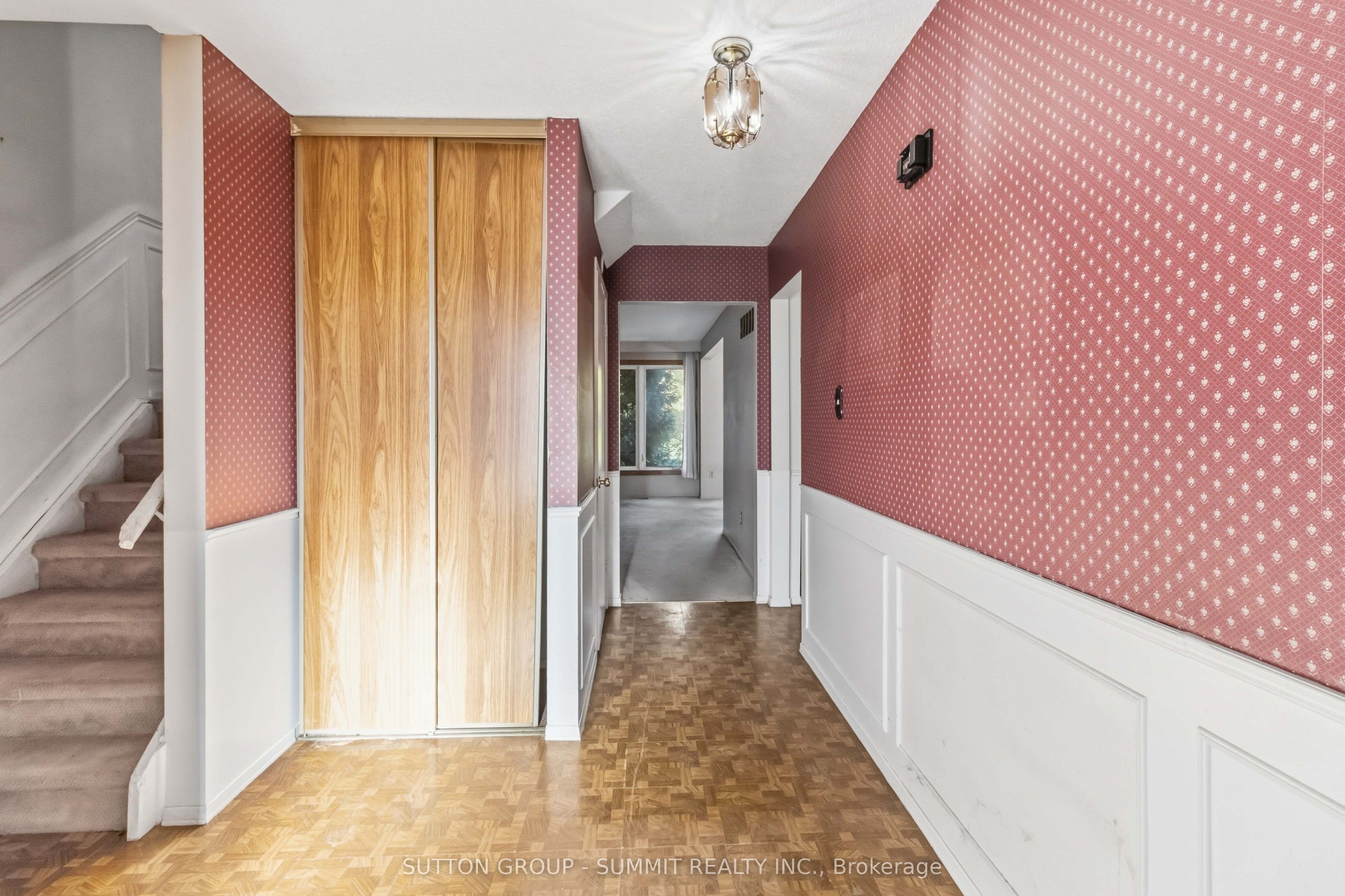 3097 Autumn Hill Crescent Property Photo 2
