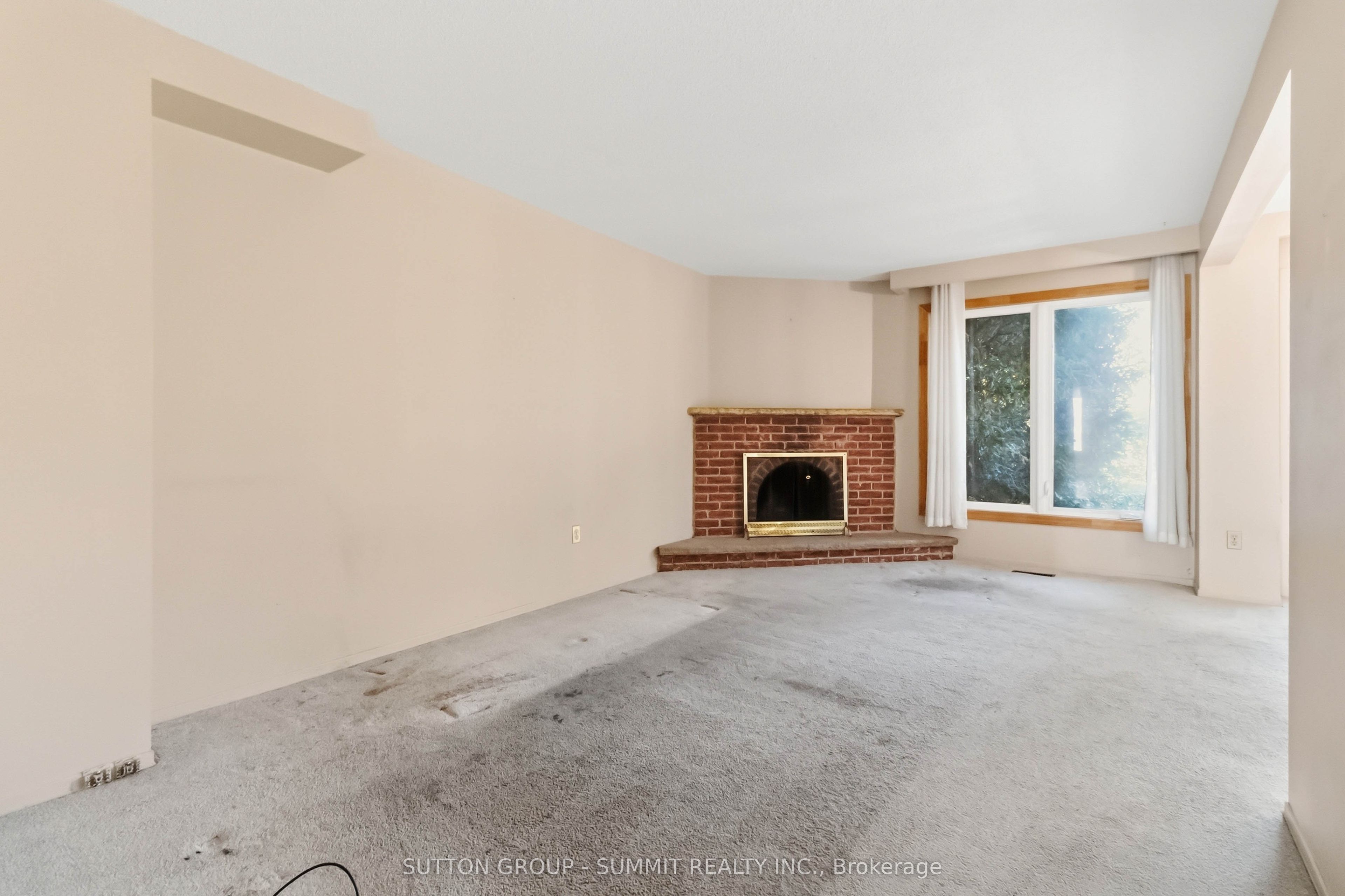 3097 Autumn Hill Crescent Property Photo 3