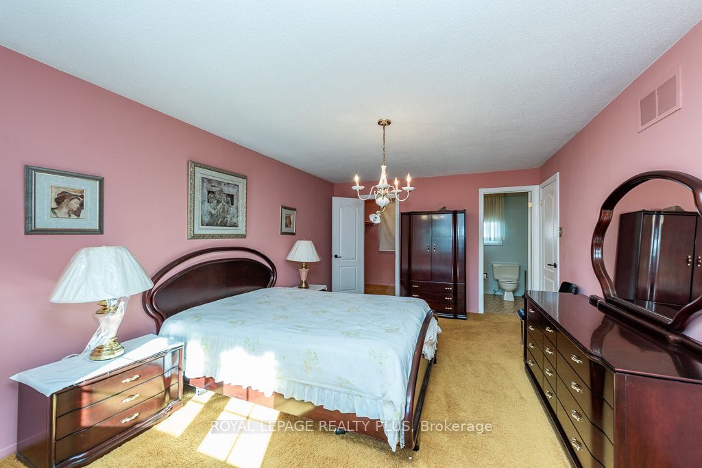 19 Macdougall Drive Property Photo 17