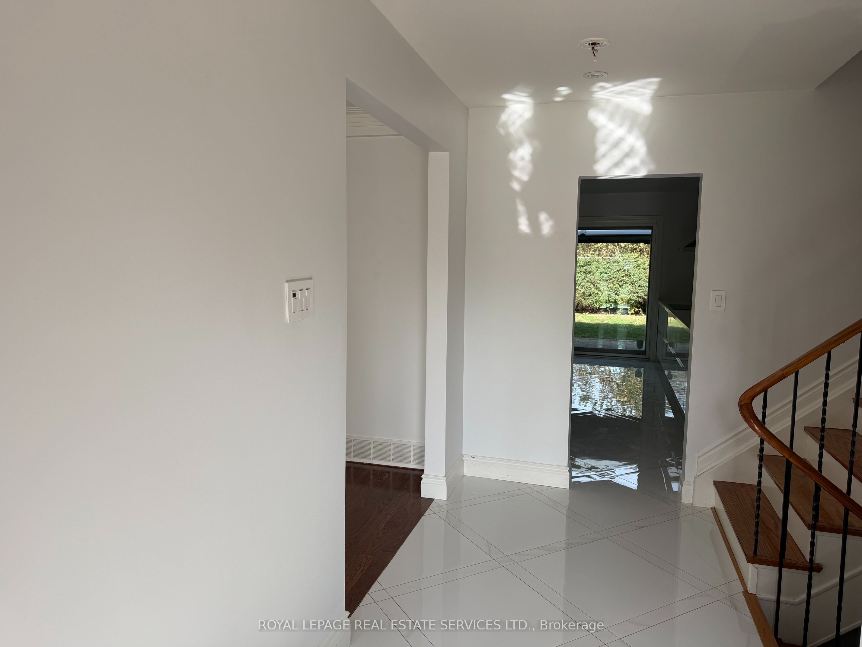 75 Ravensbourne Crescent Property Photo 5