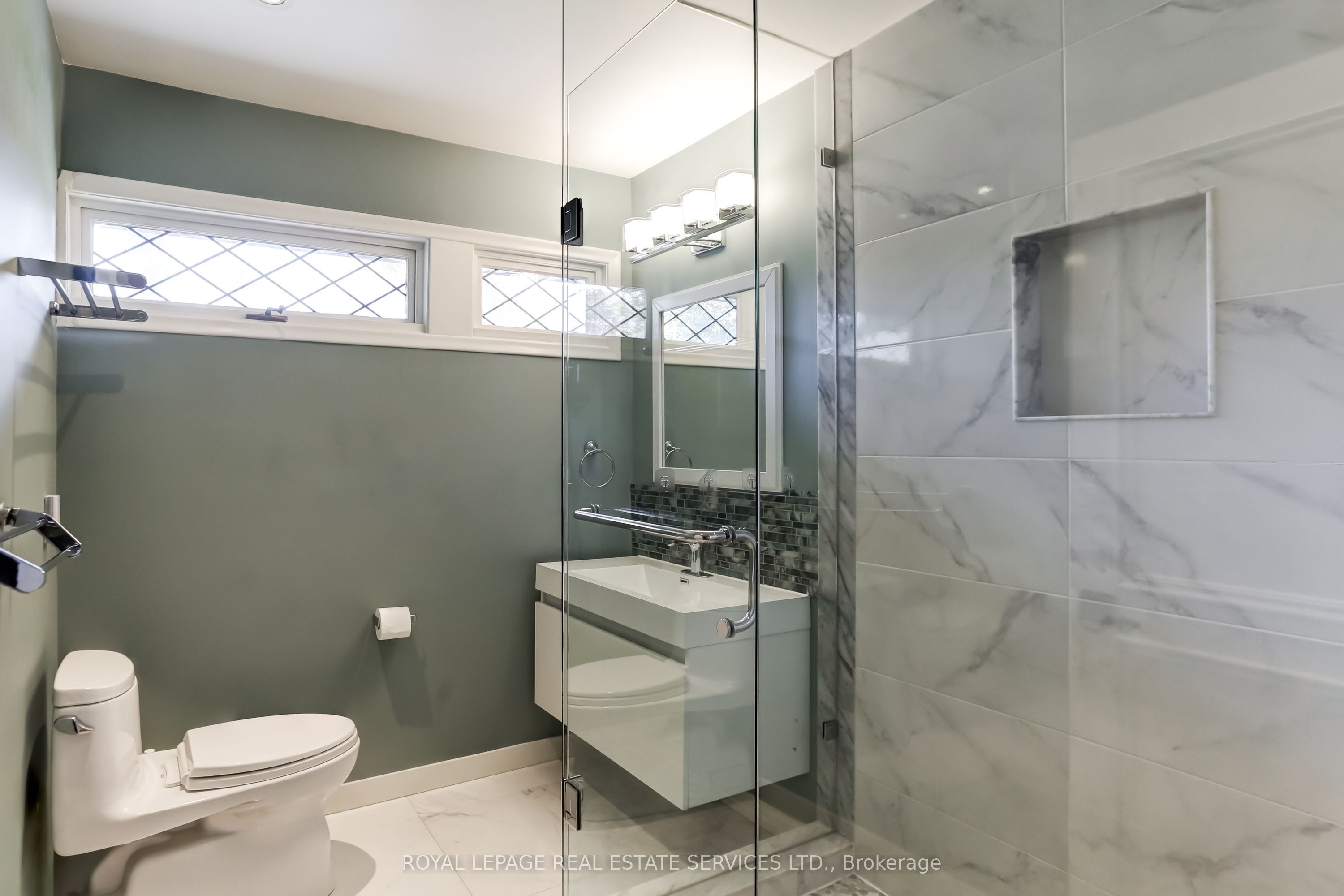 75 Ravensbourne Crescent Property Photo 26