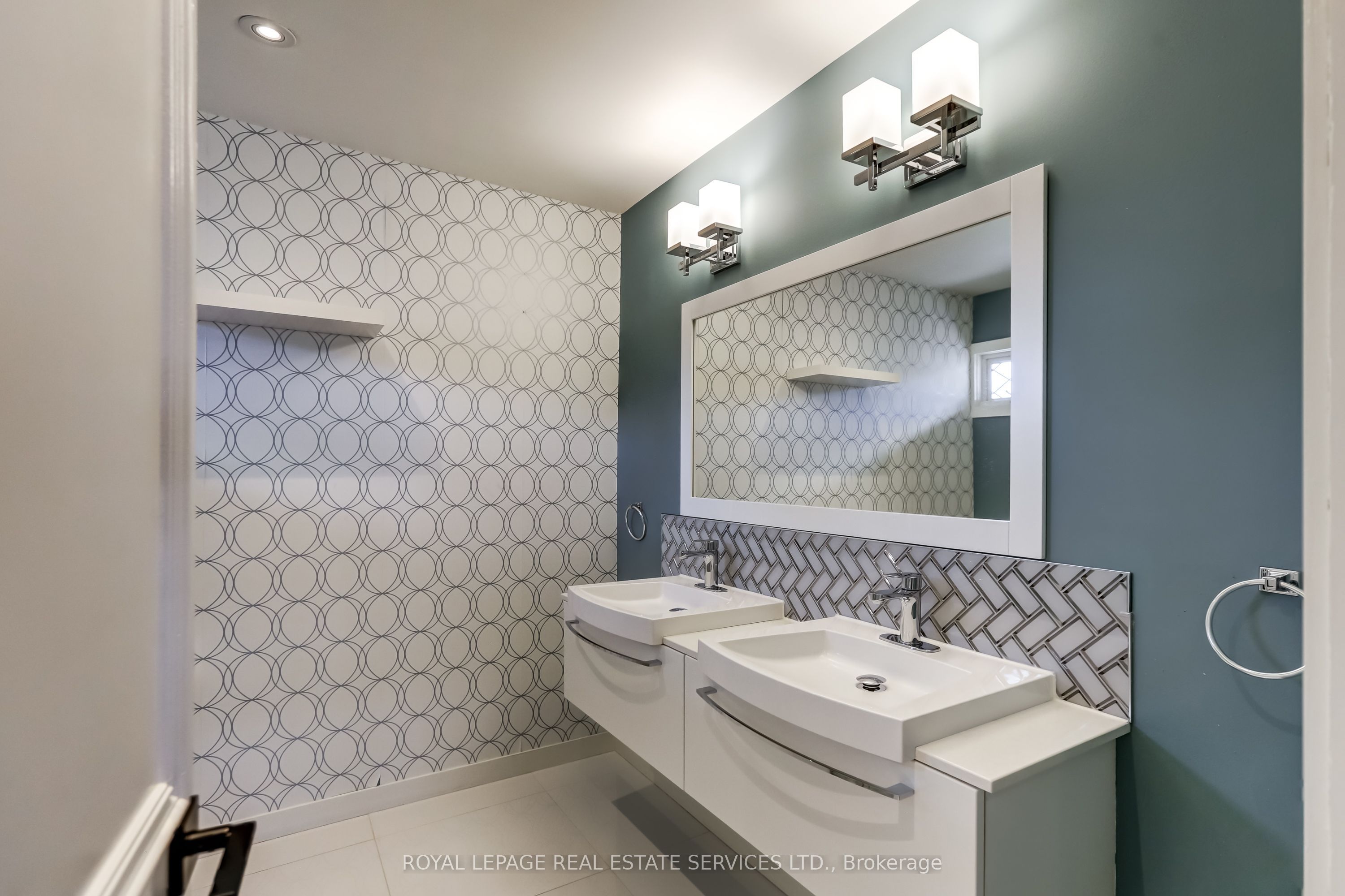 75 Ravensbourne Crescent Property Photo 28