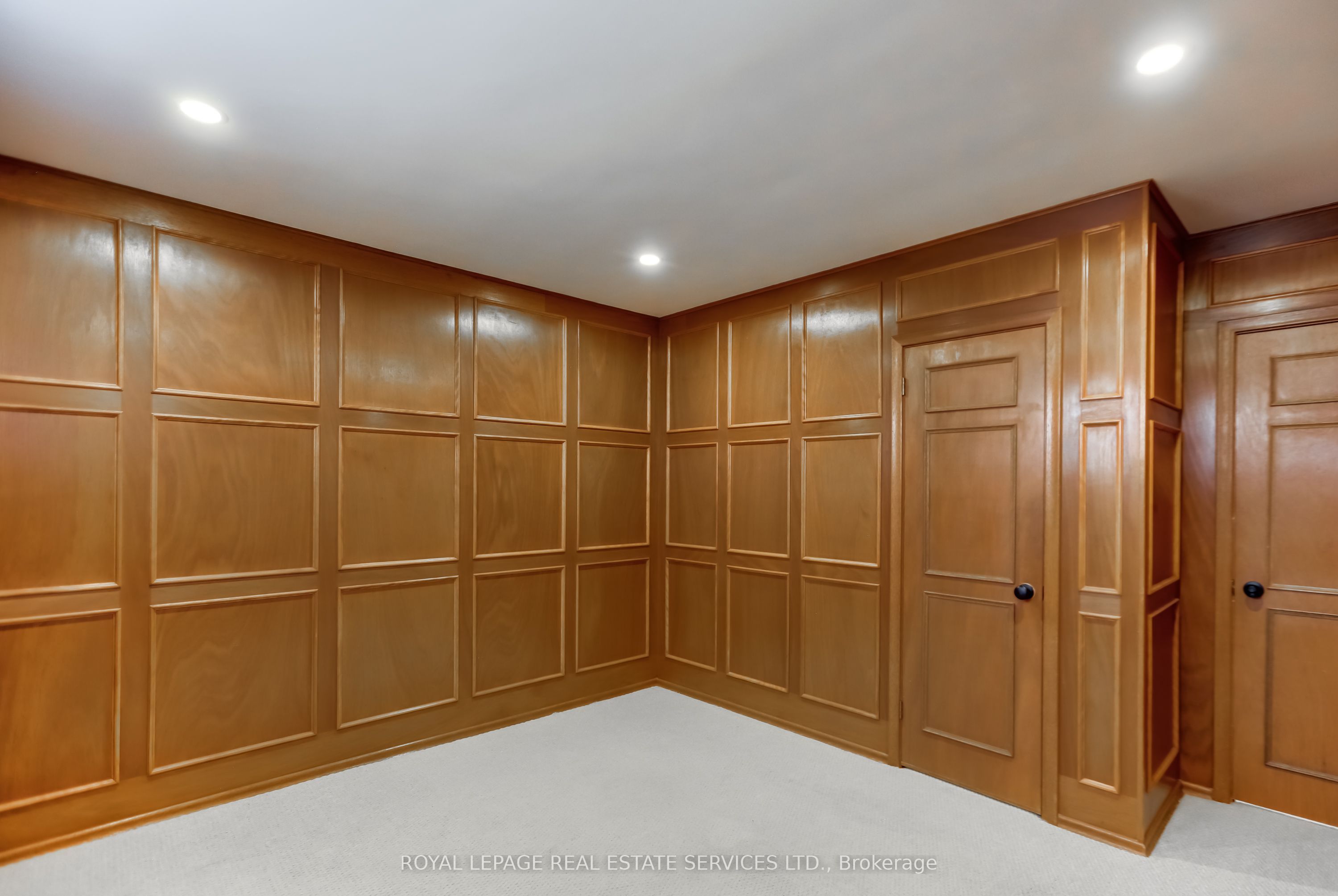 75 Ravensbourne Crescent Property Photo 32