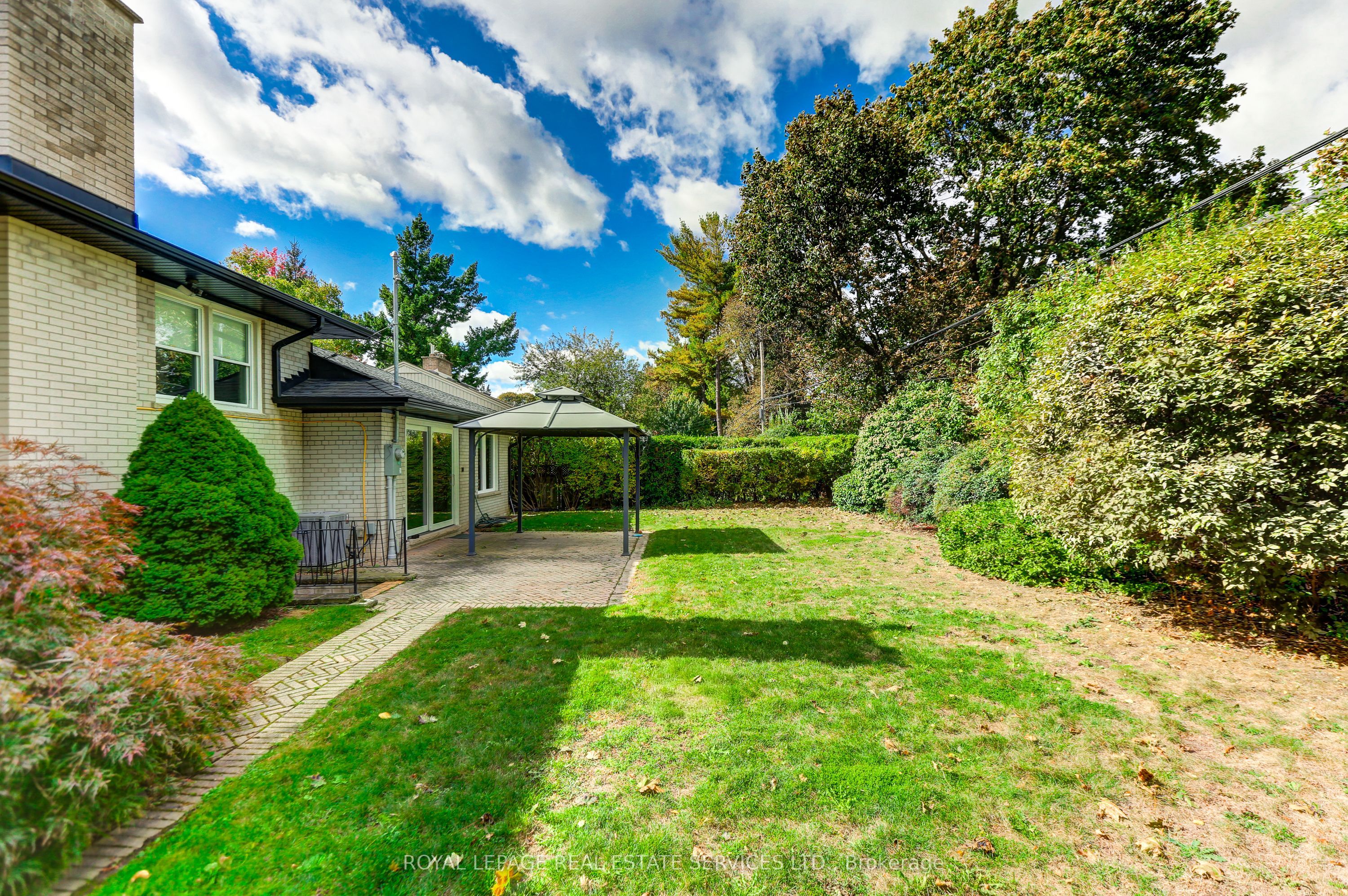 75 Ravensbourne Crescent Property Photo 44