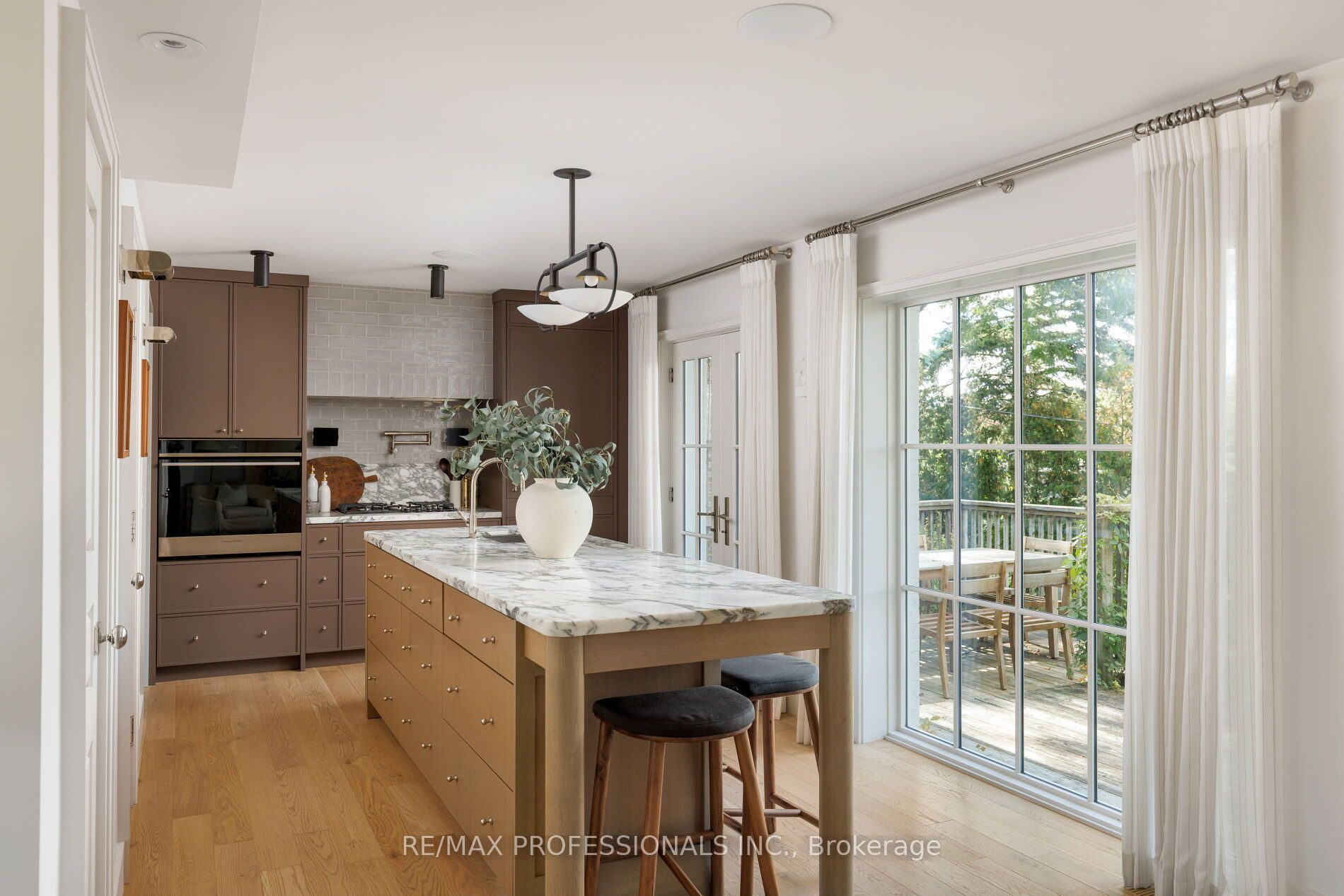 8 Glenn Murray Drive Property Photo 1