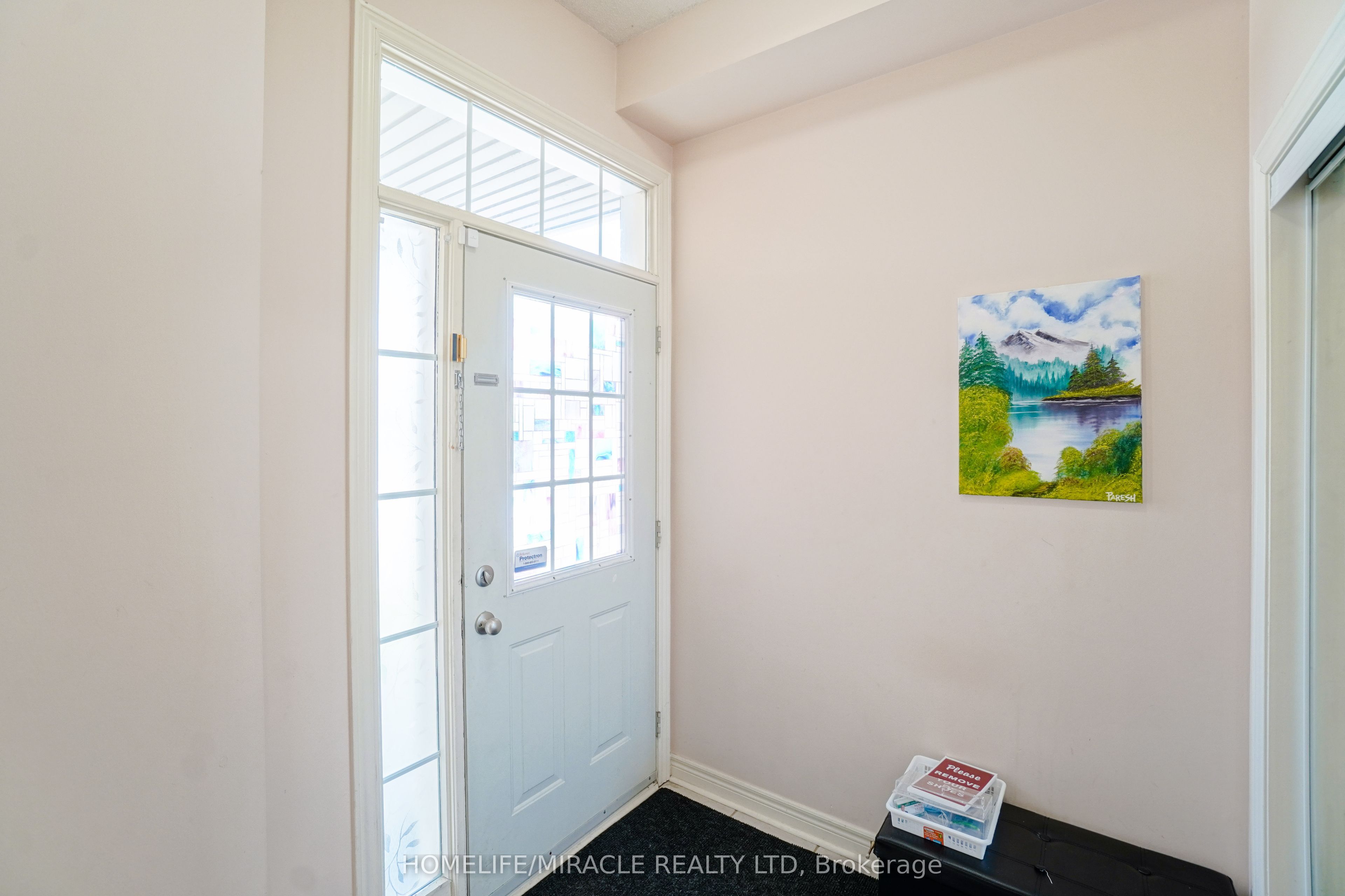 824 Khan Crescent Property Photo 5