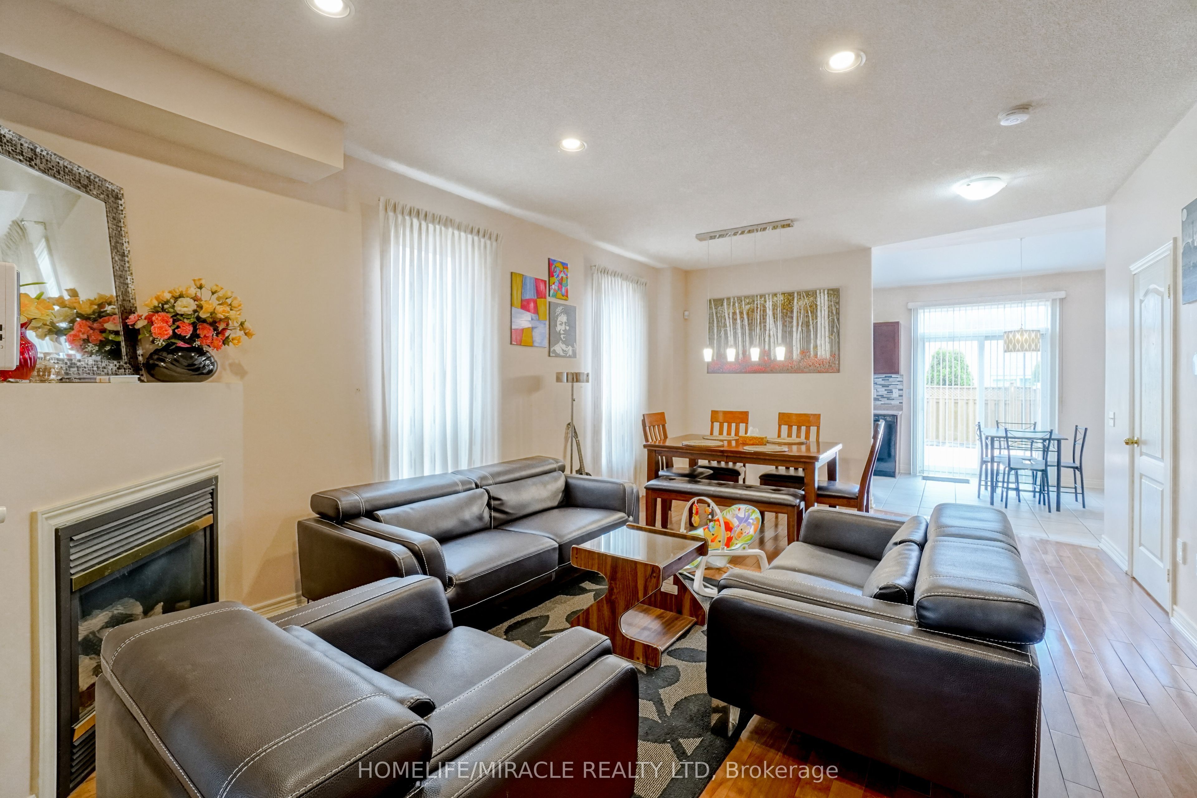 824 Khan Crescent Property Photo 9