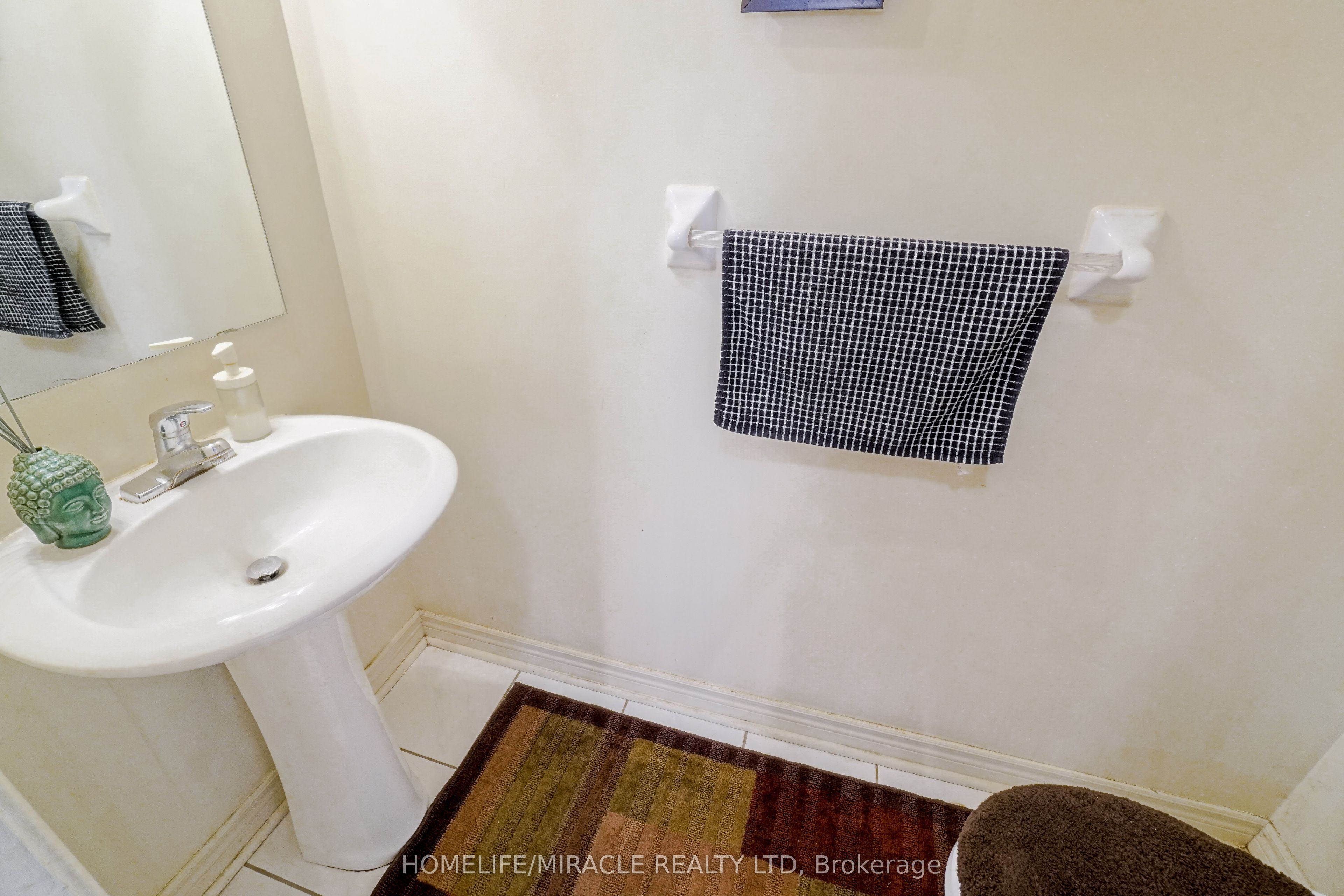 824 Khan Crescent Property Photo 17