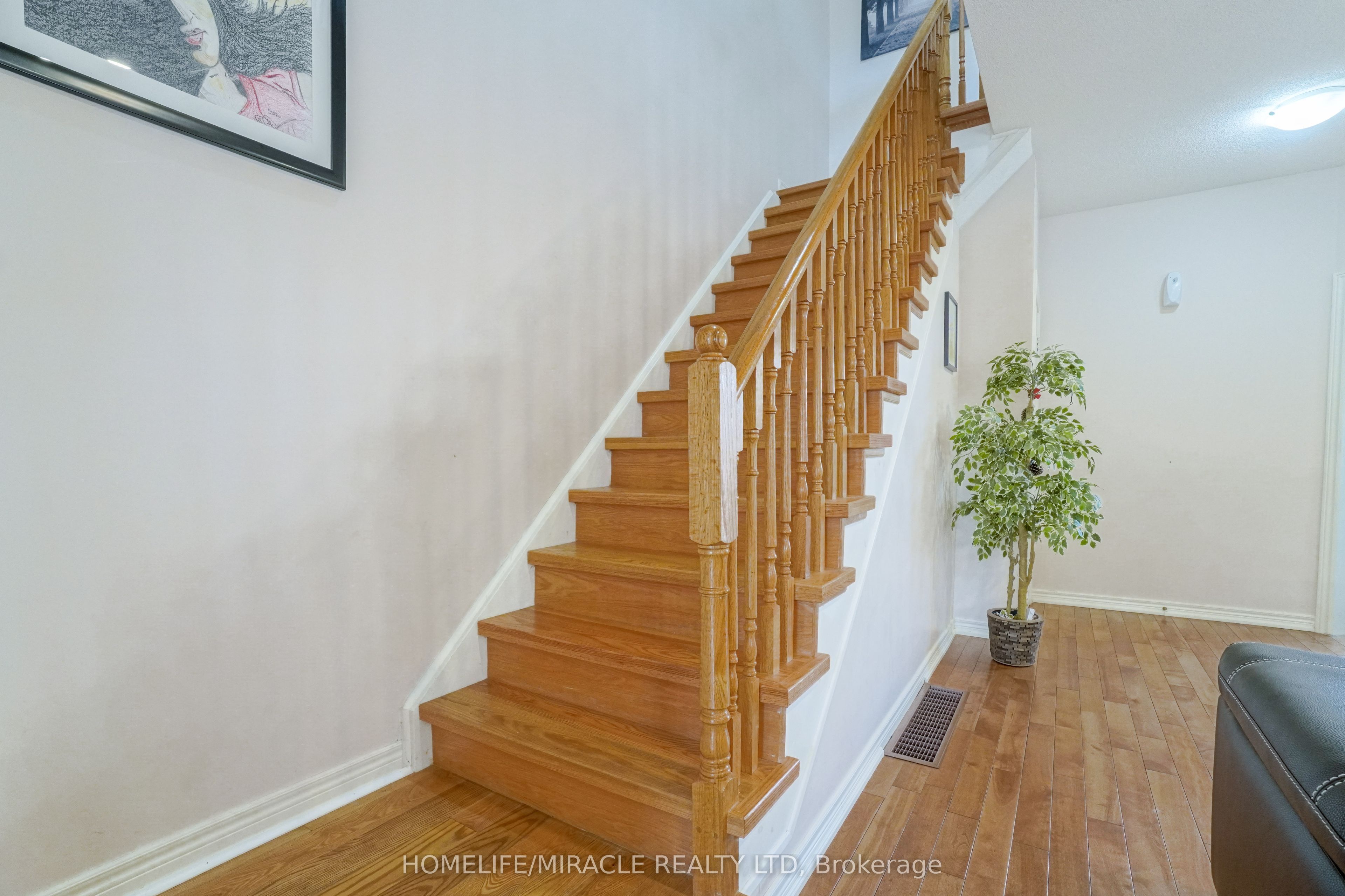 824 Khan Crescent Property Photo 18