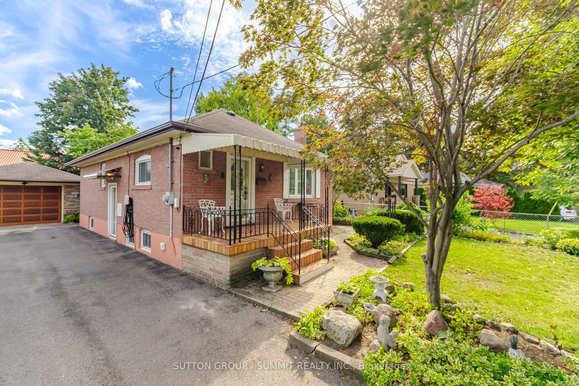 8 Woolton Crescent Property Photo 2