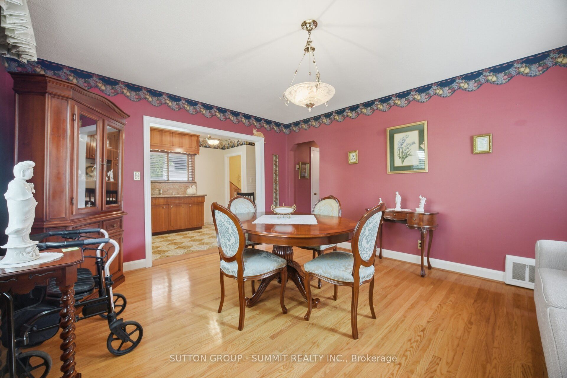 8 Woolton Crescent Property Photo 5