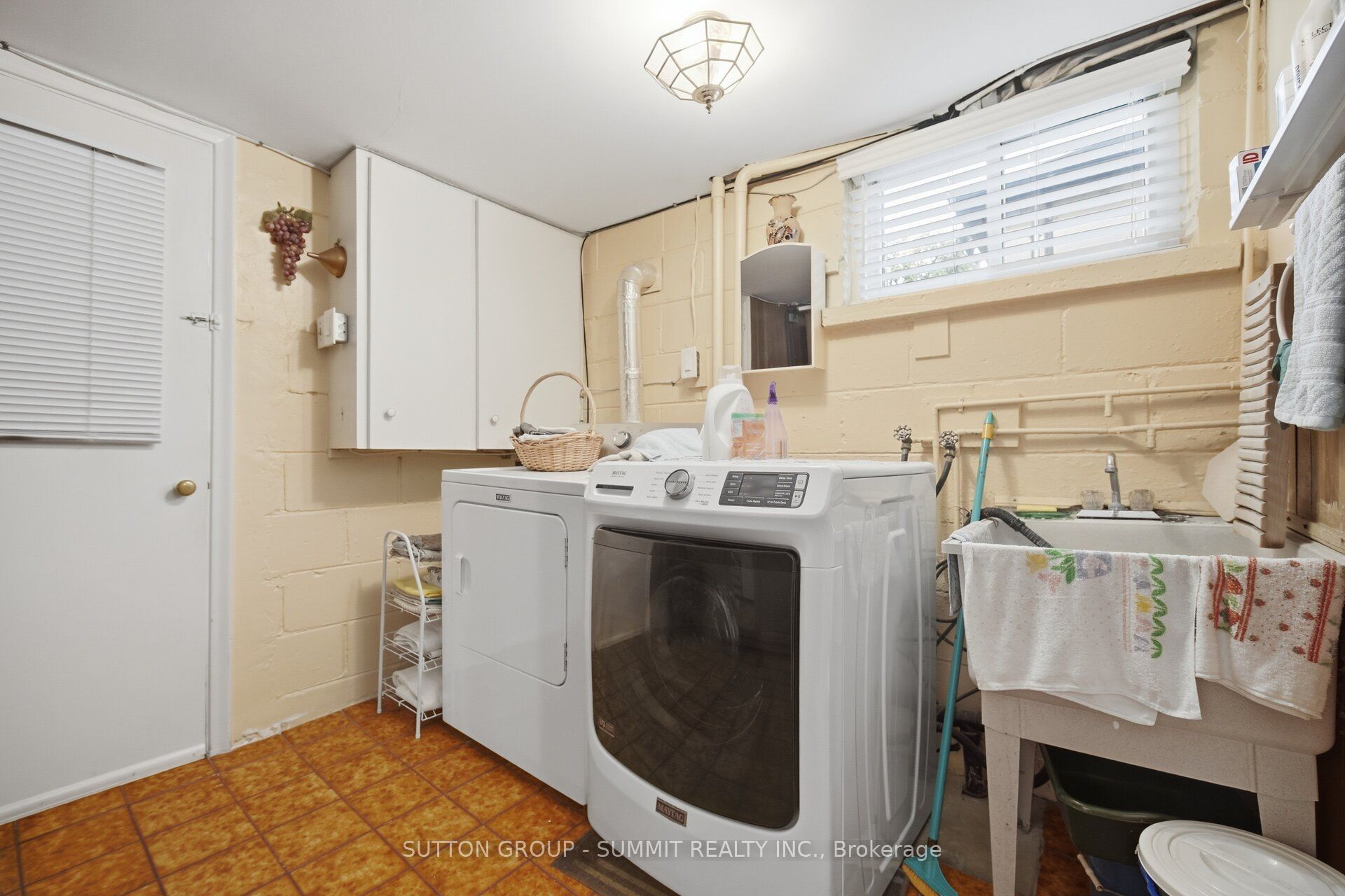 8 Woolton Crescent Property Photo 20