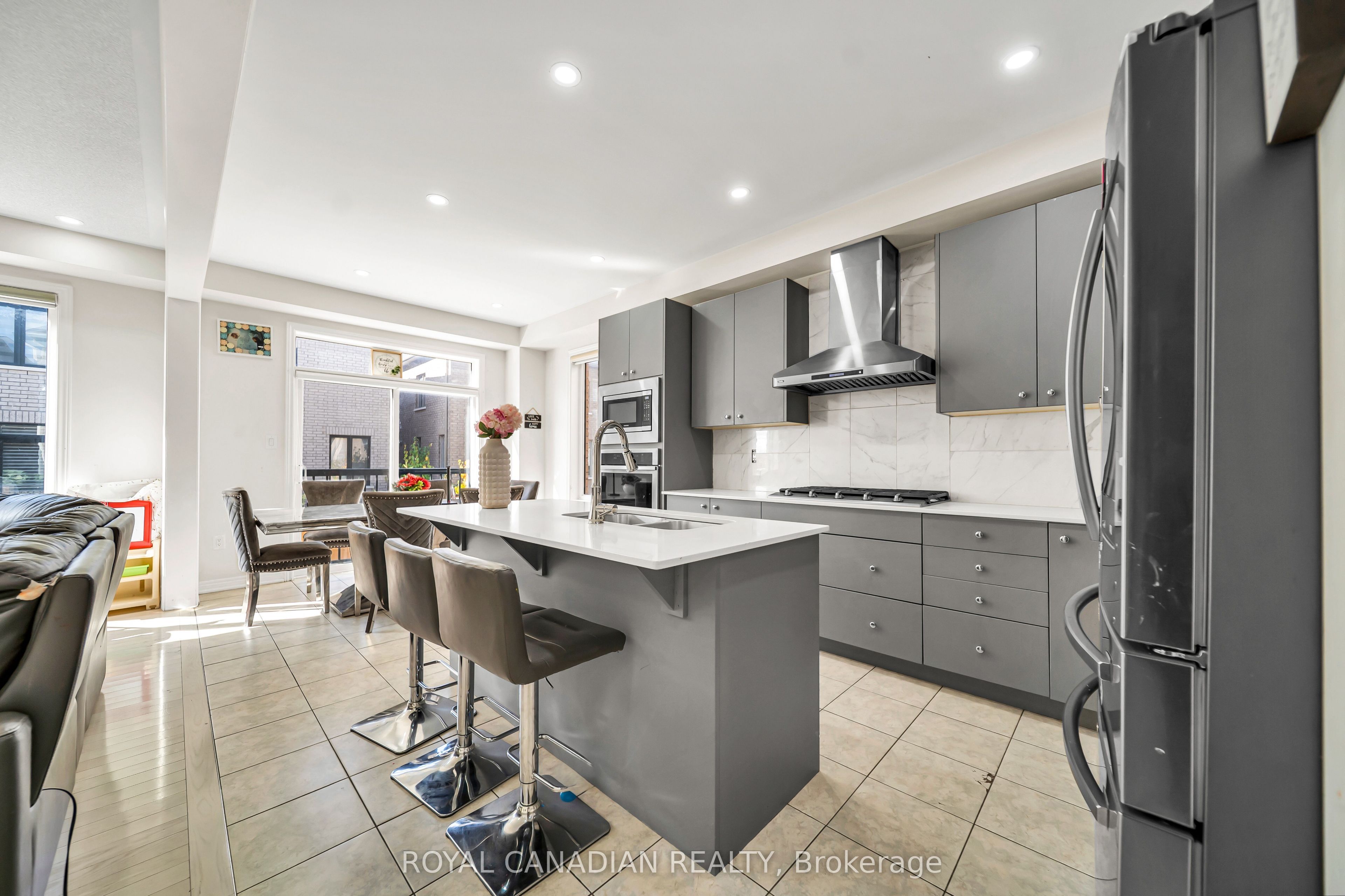 33 Bachelor Street Property Photo 18