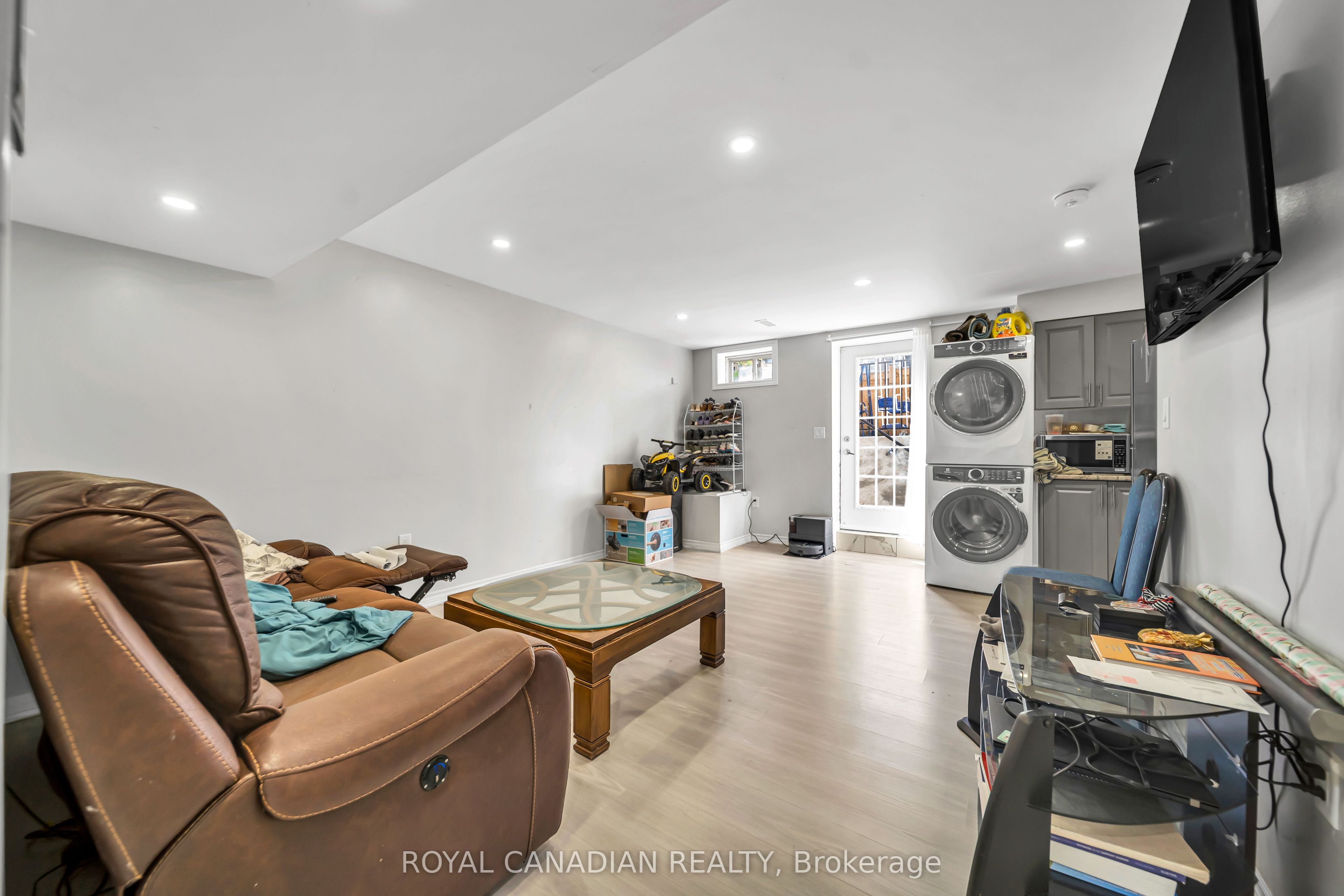 33 Bachelor Street Property Photo 43