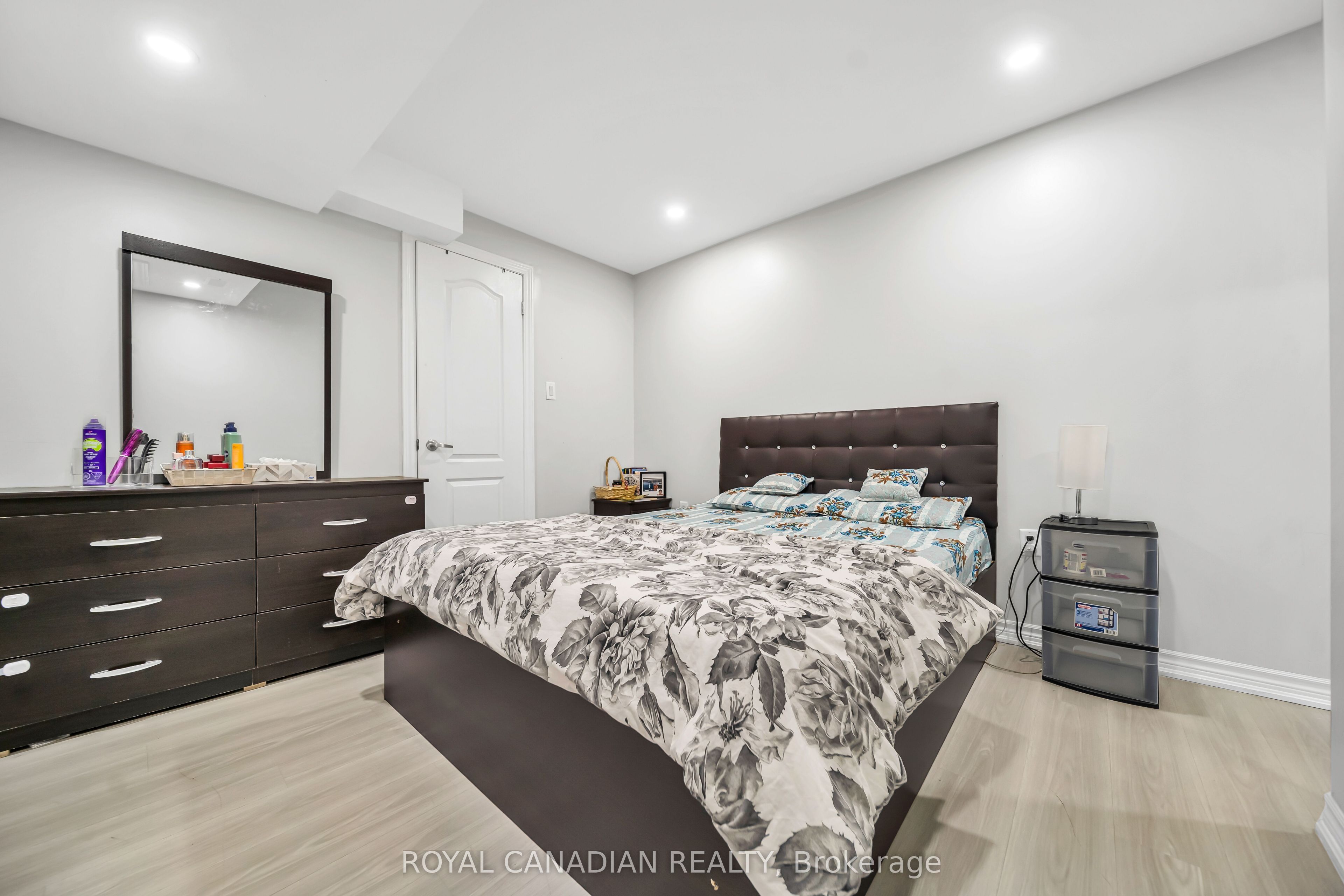 33 Bachelor Street Property Photo 47