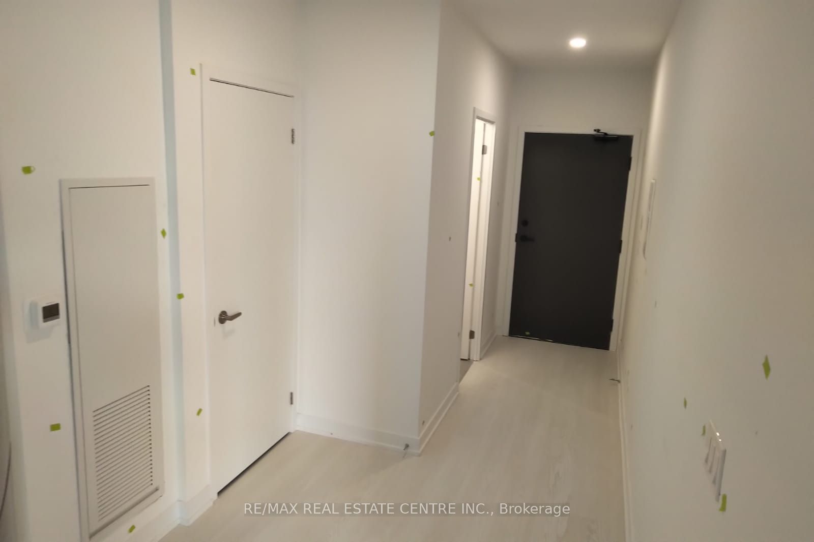 57 Brock Avenue 514 Property Photo 5