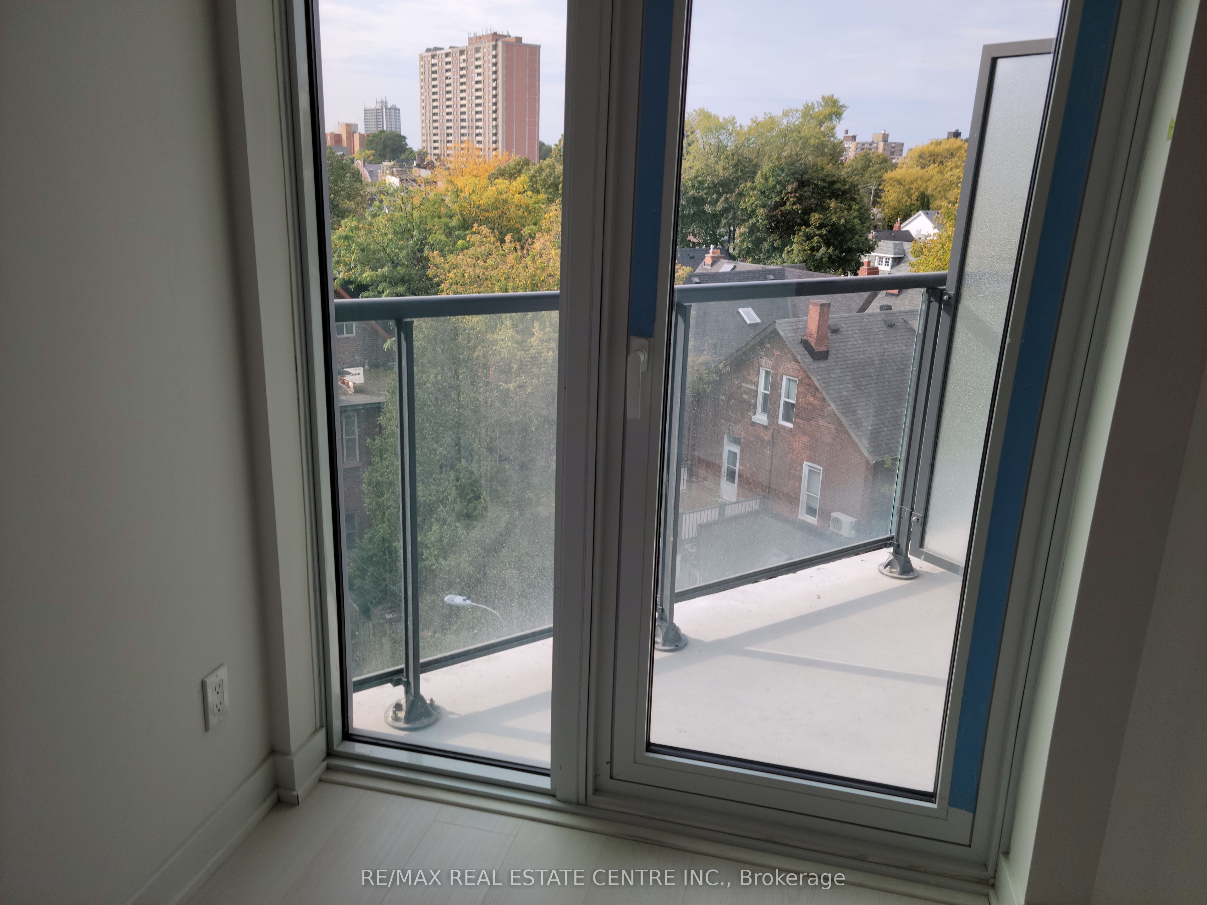 57 Brock Avenue 514 Property Photo 17