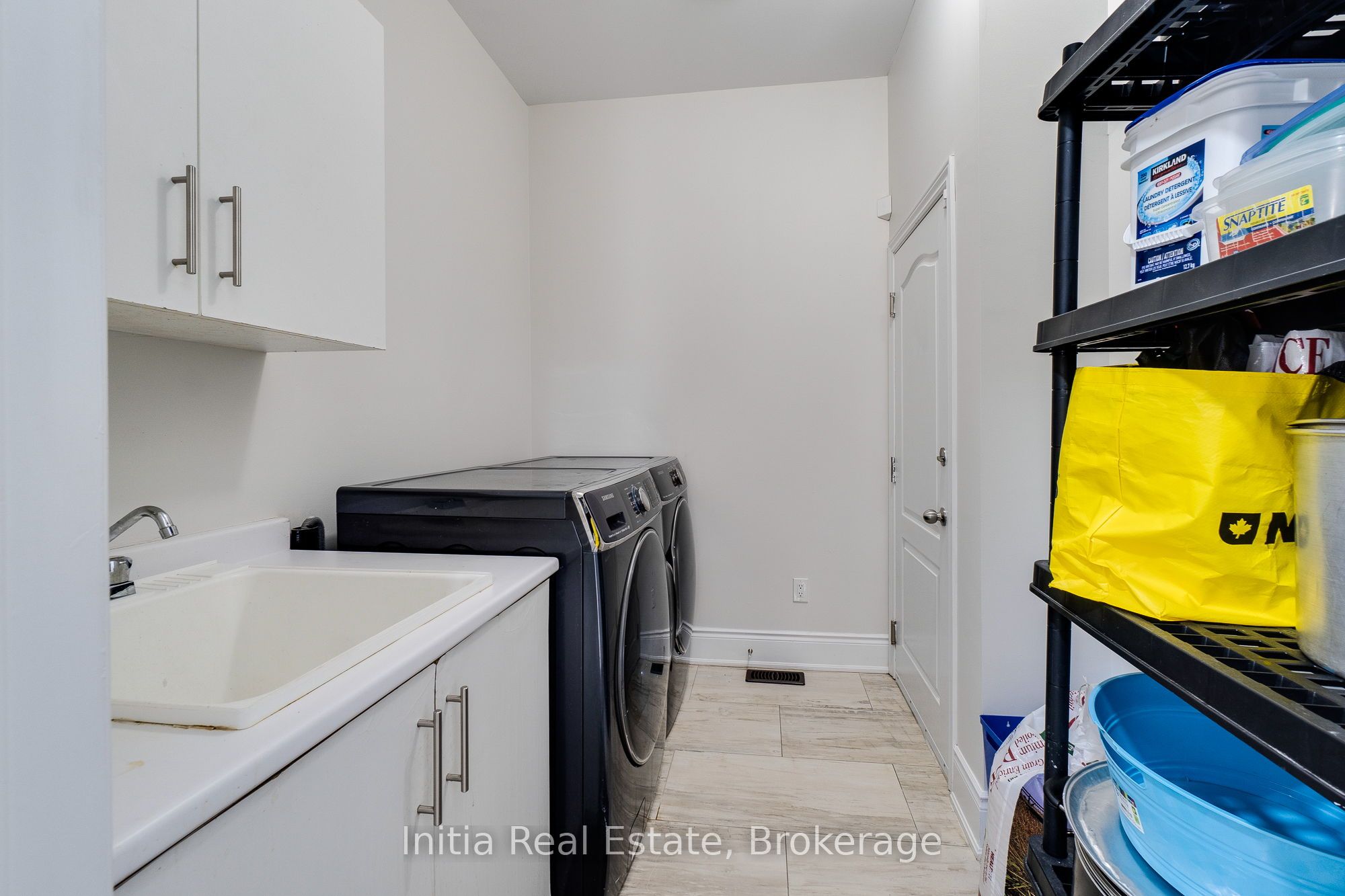 12 Erintown Crescent S Property Photo 15