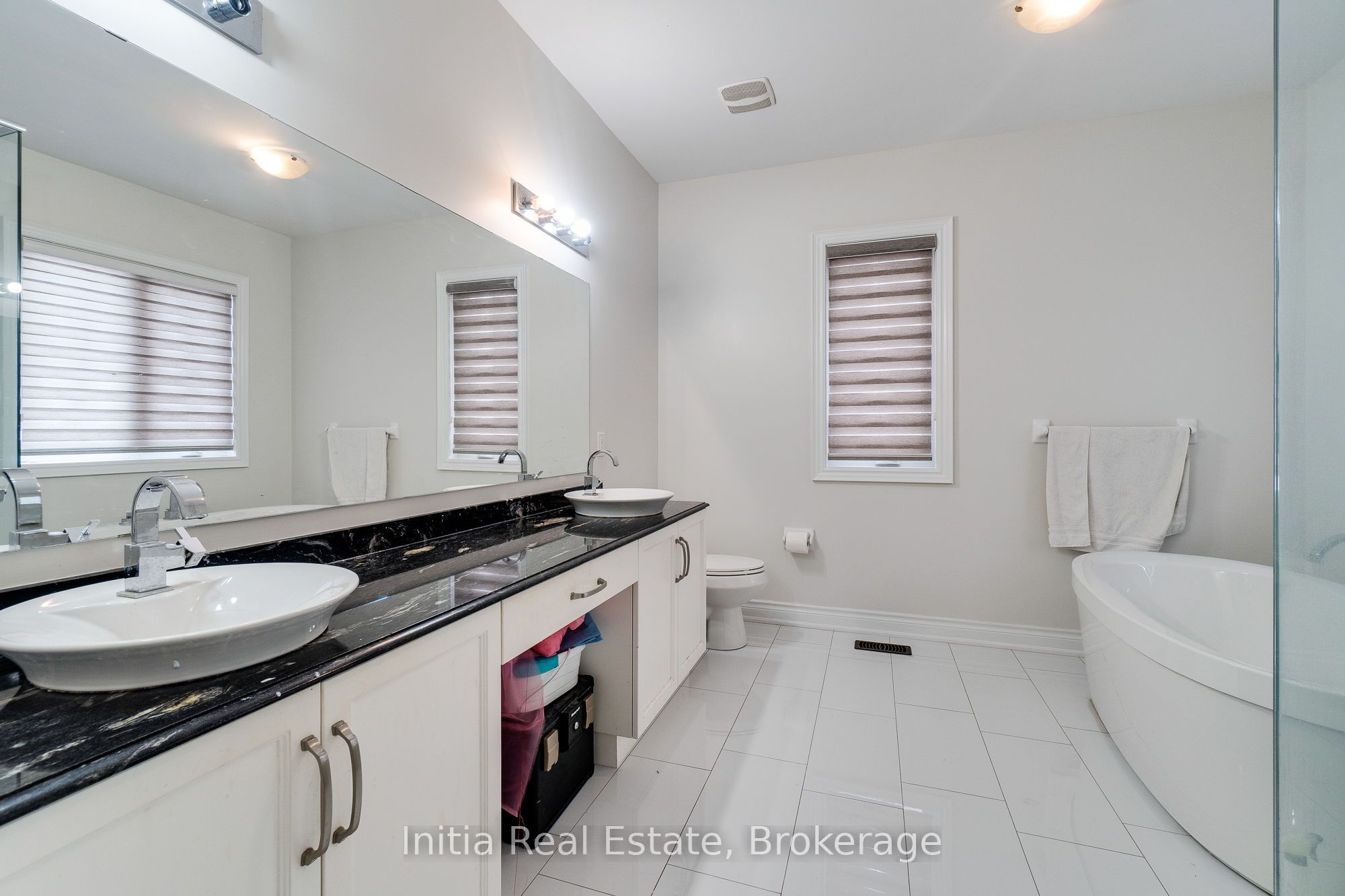 12 Erintown Crescent S Property Photo 20