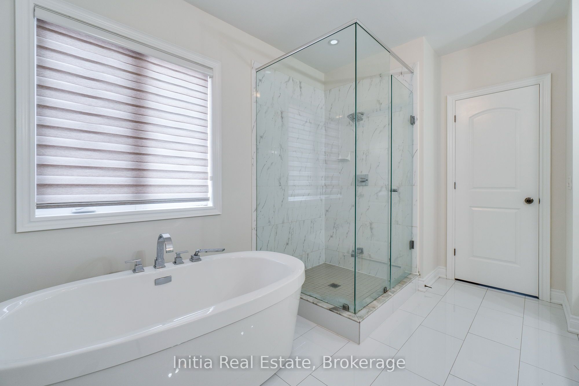 12 Erintown Crescent S Property Photo 21