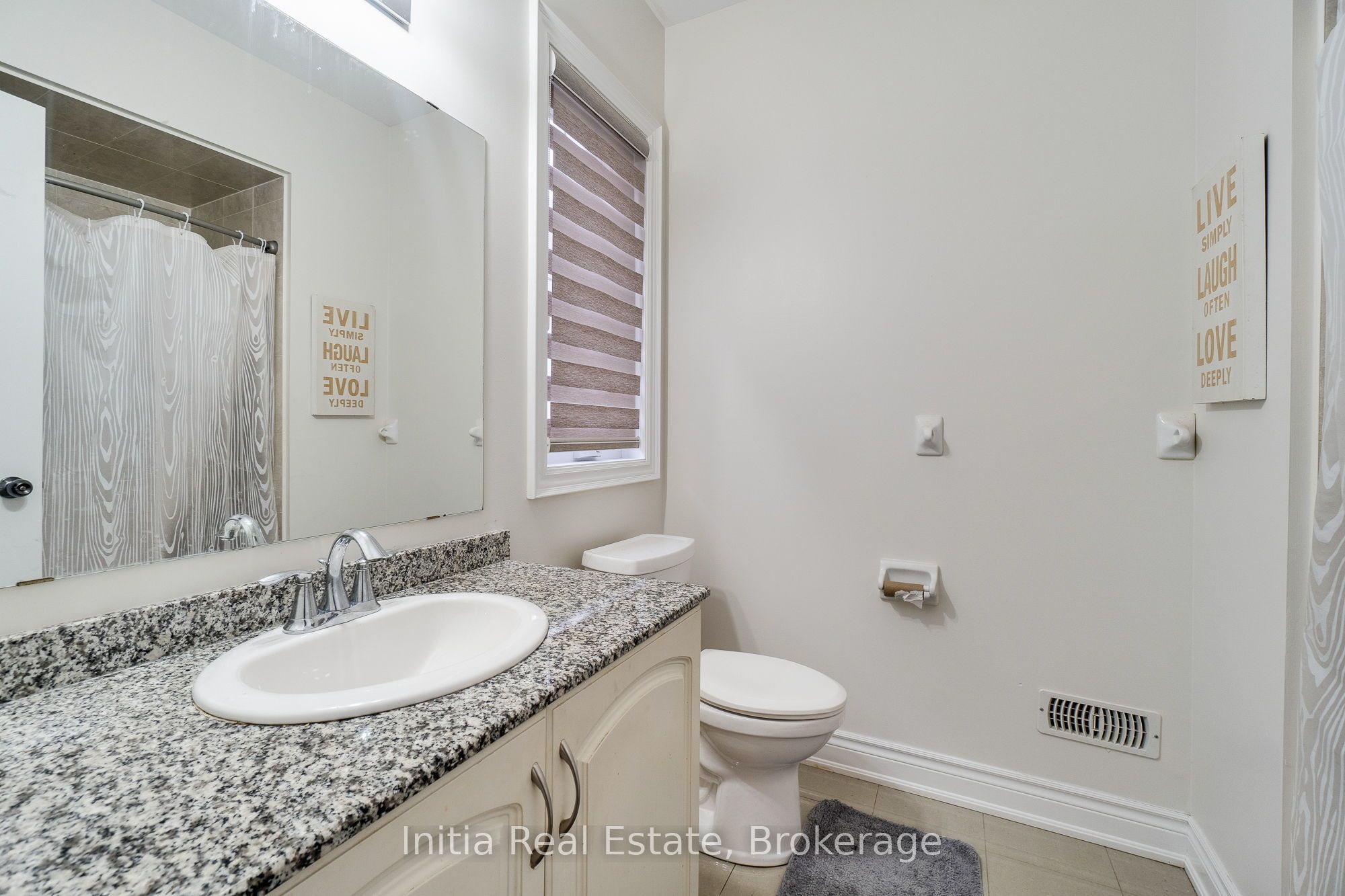 12 Erintown Crescent S Property Photo 23