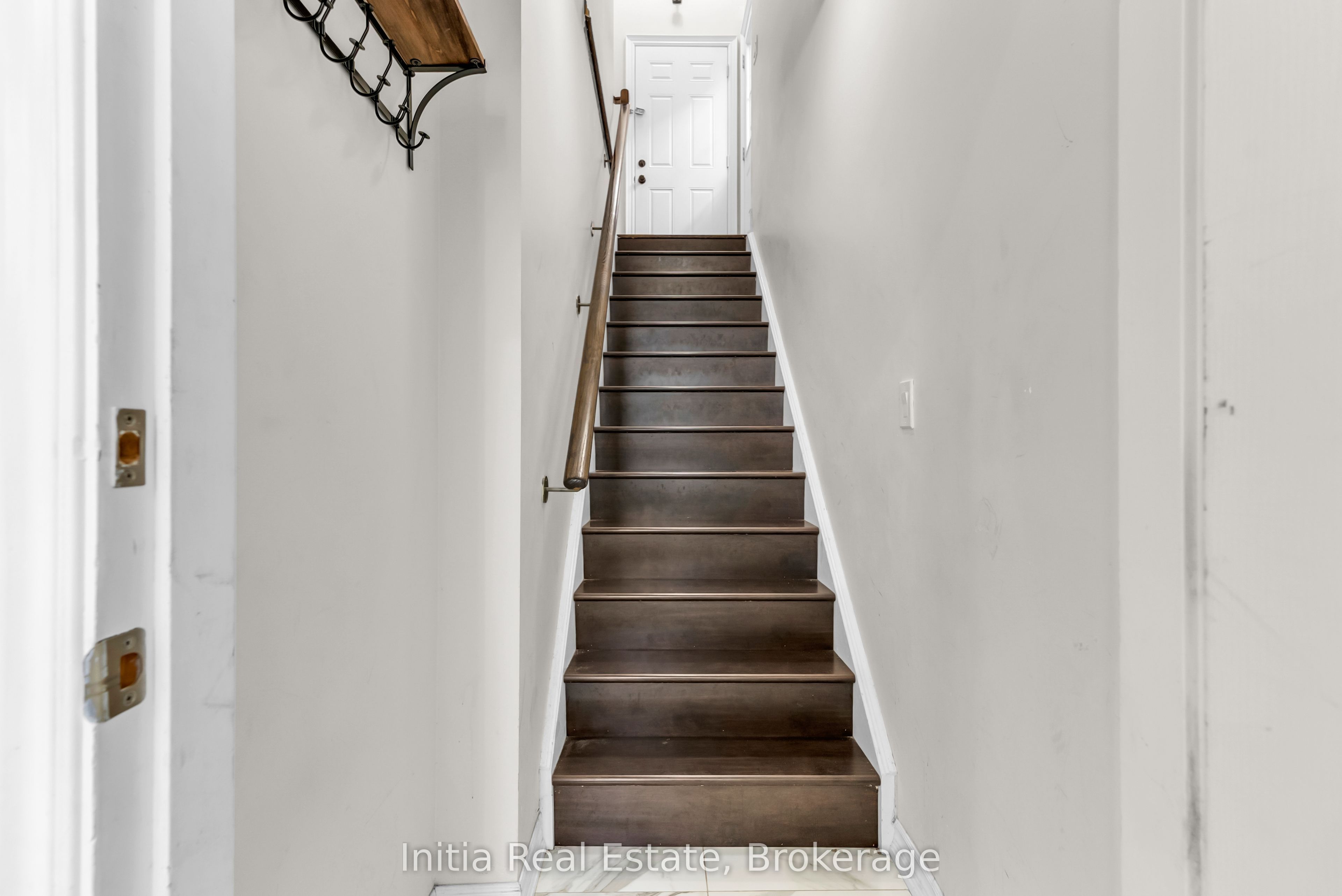 12 Erintown Crescent S Property Photo 34