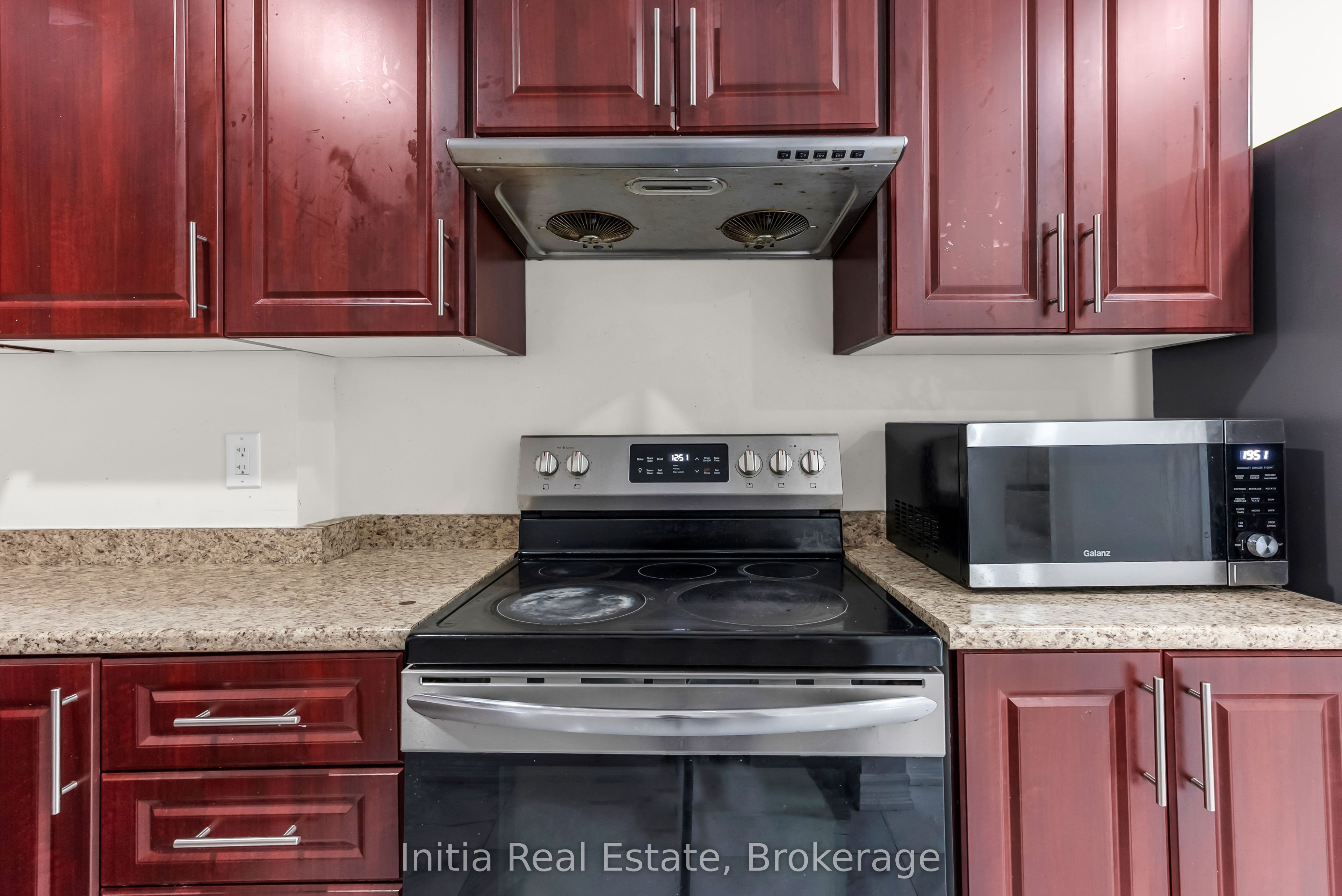 12 Erintown Crescent S Property Photo 36