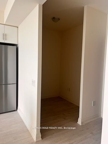 509 Dundas Street W 502 Property Photo 8