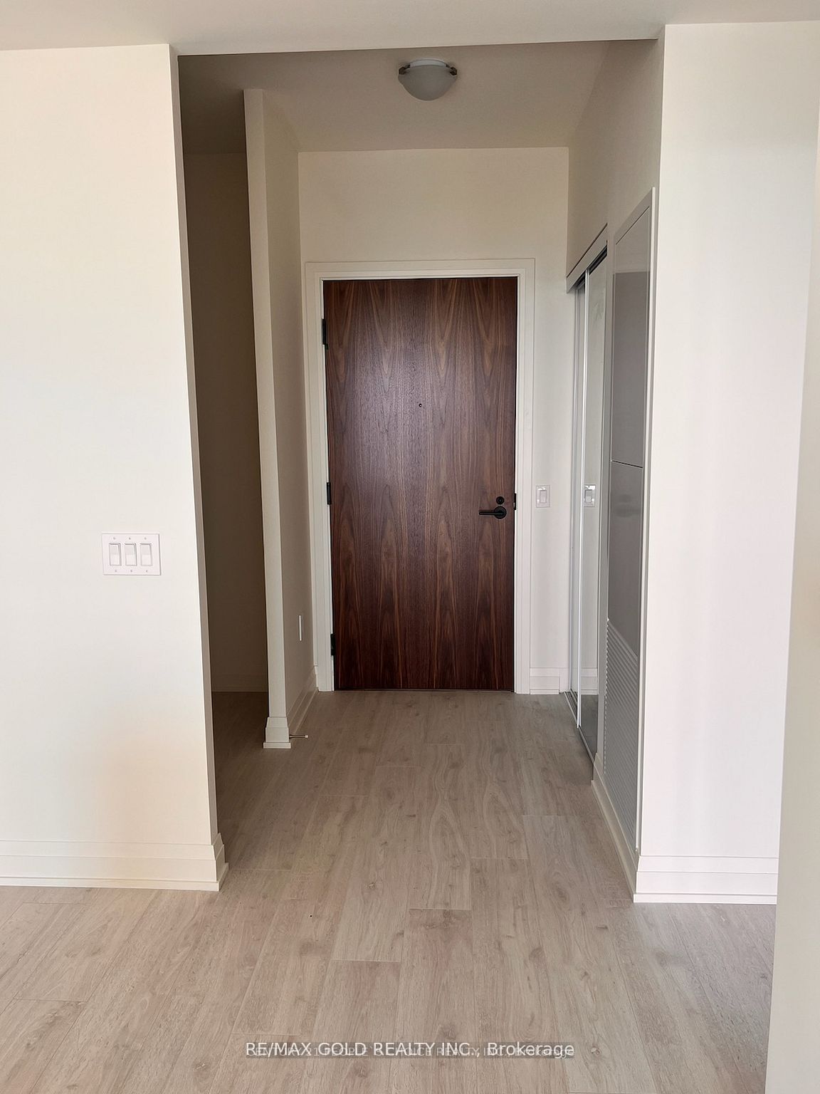 509 Dundas Street W 502 Property Photo 12