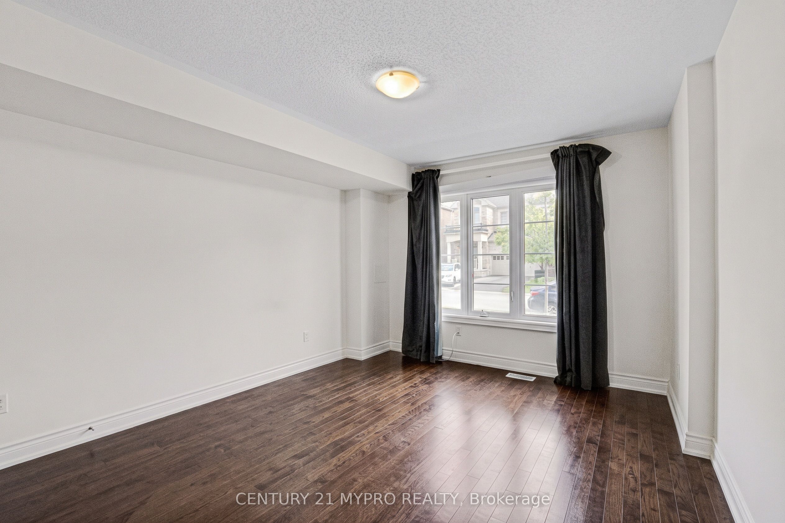 12 Brushwood Drive Property Photo 6