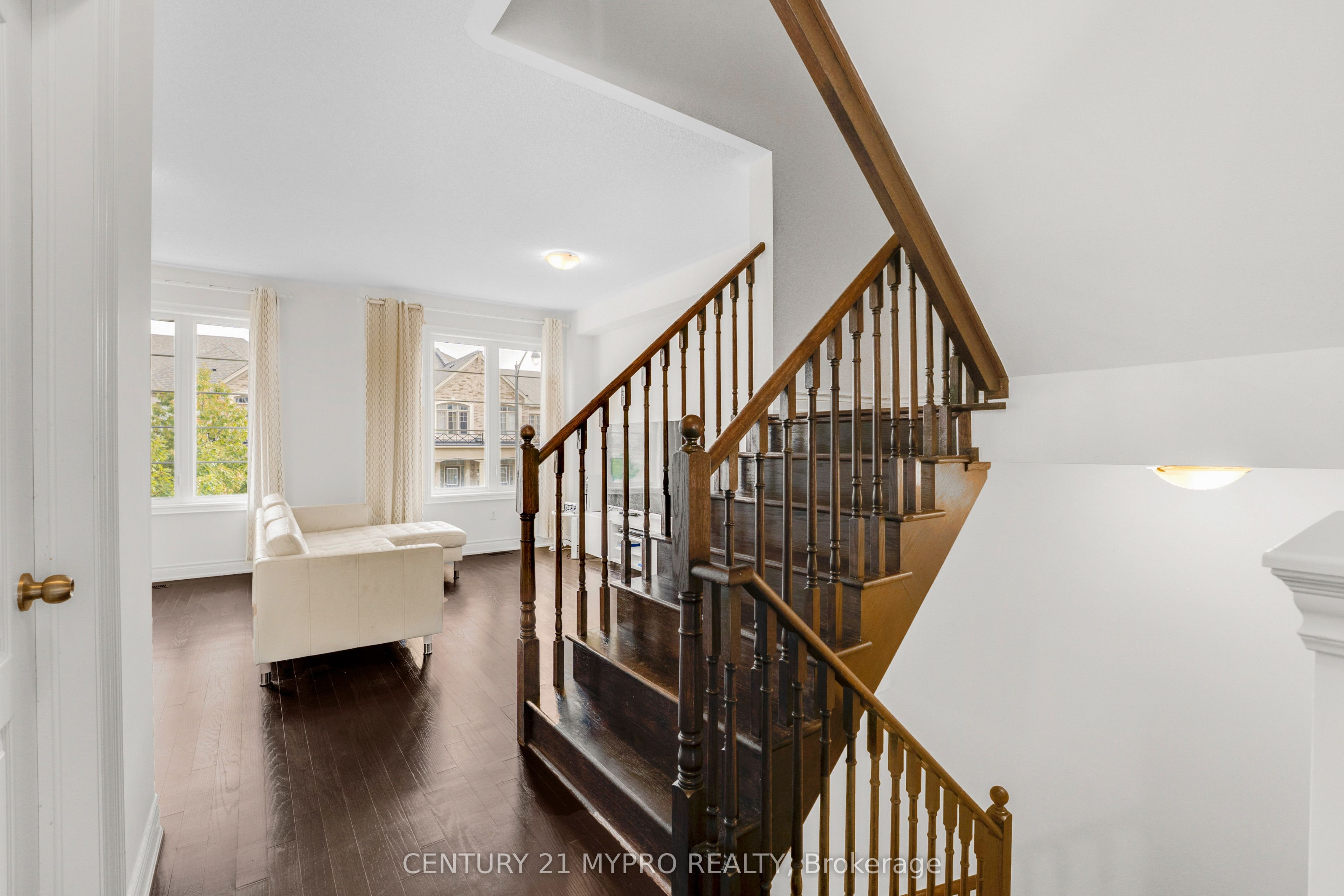12 Brushwood Drive Property Photo 9