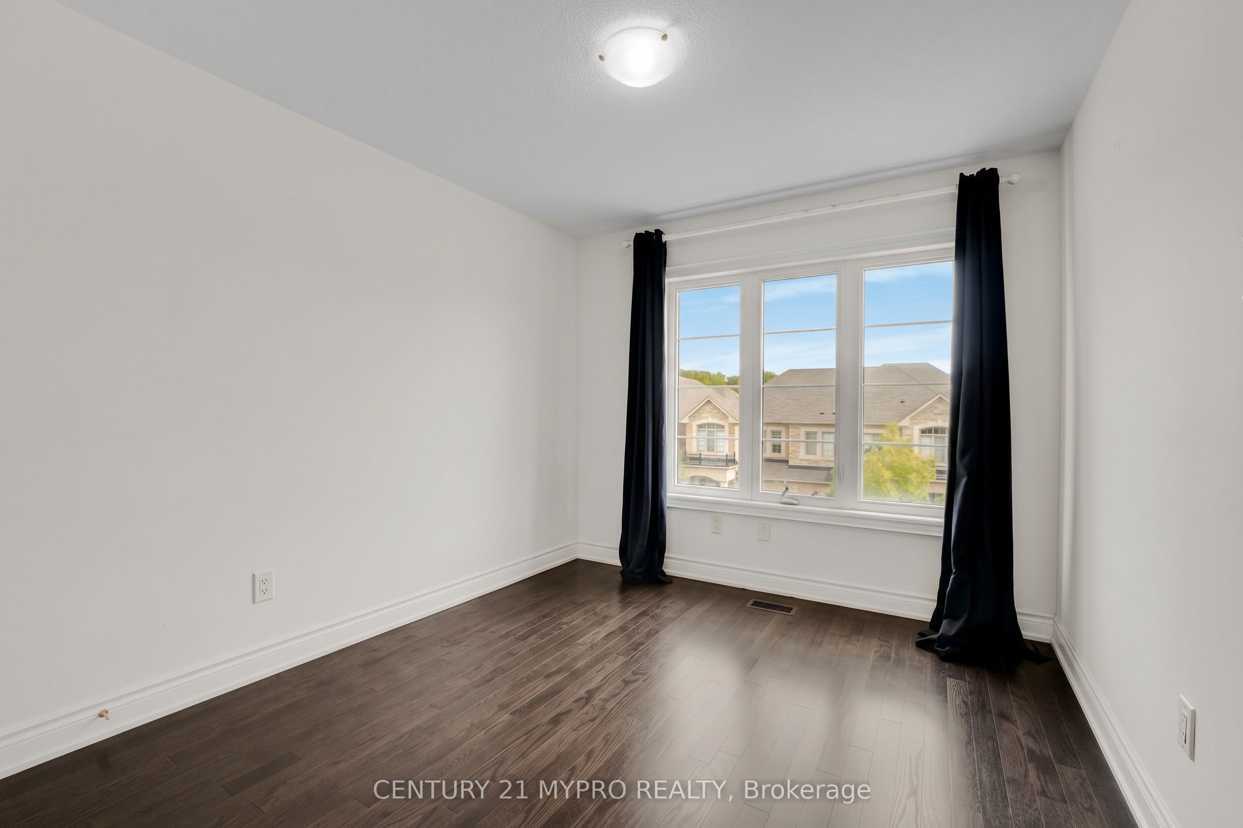 12 Brushwood Drive Property Photo 25