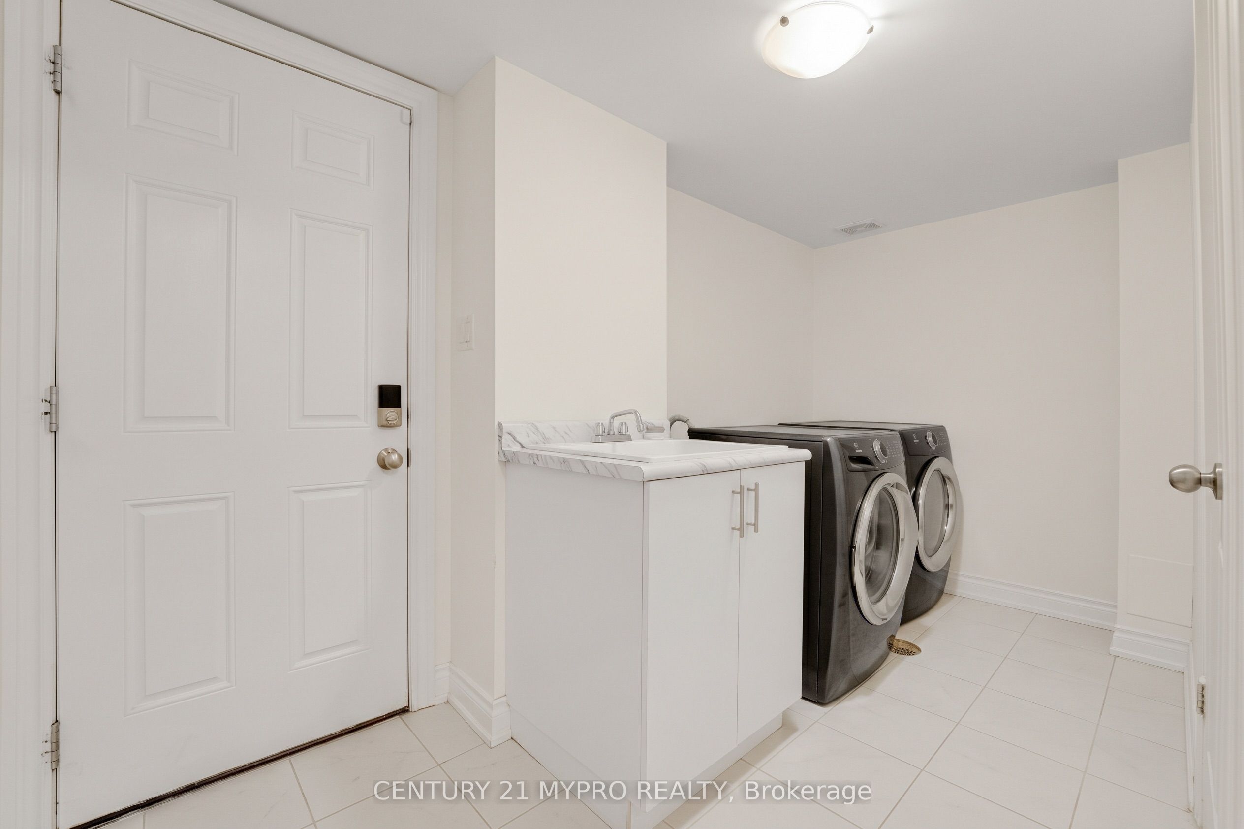 12 Brushwood Drive Property Photo 30