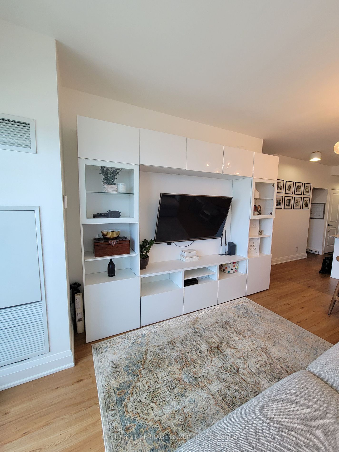 1185 The Queensway Avenue 1017 Property Photo 10