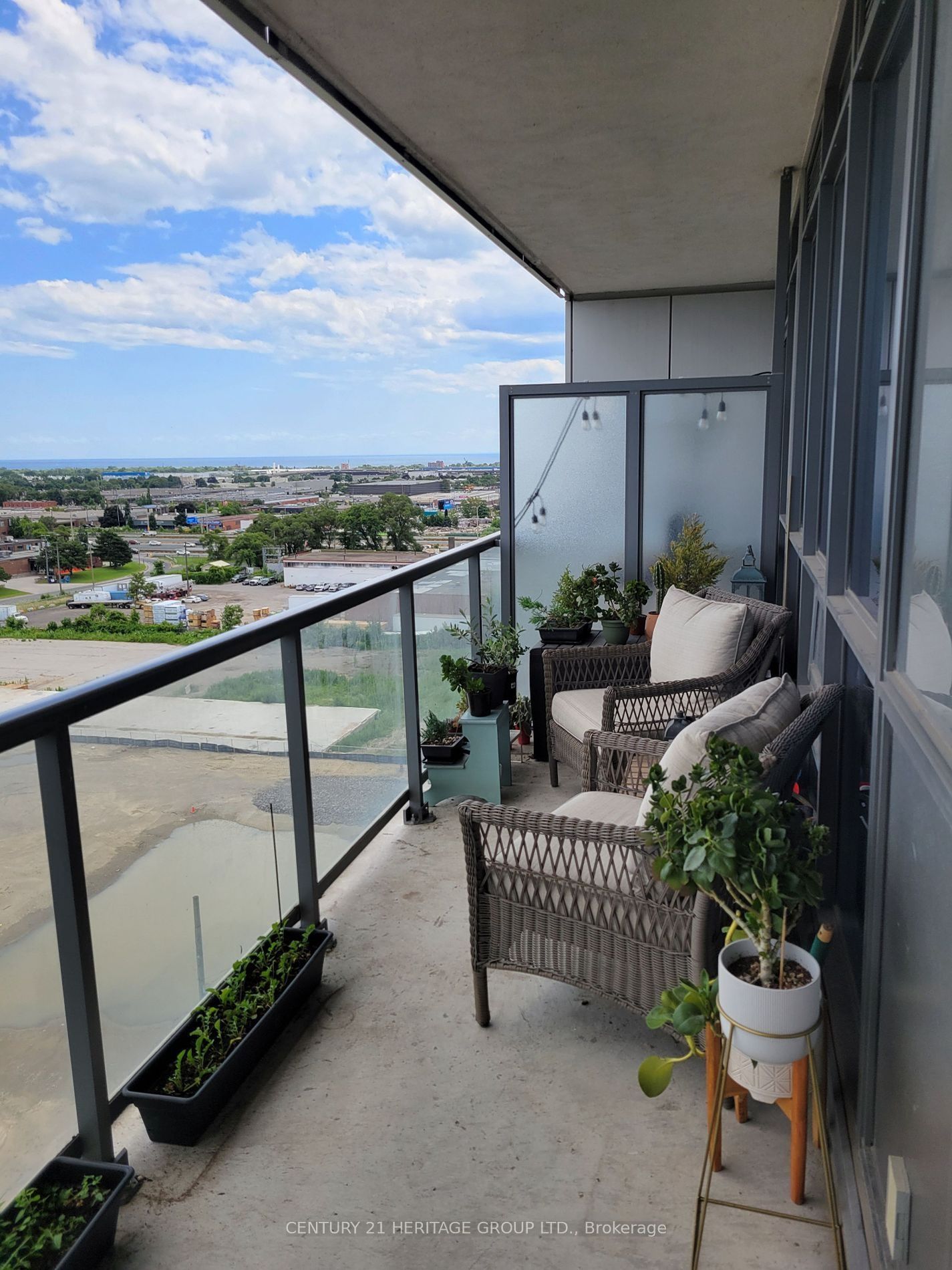 1185 The Queensway Avenue 1017 Property Photo 21