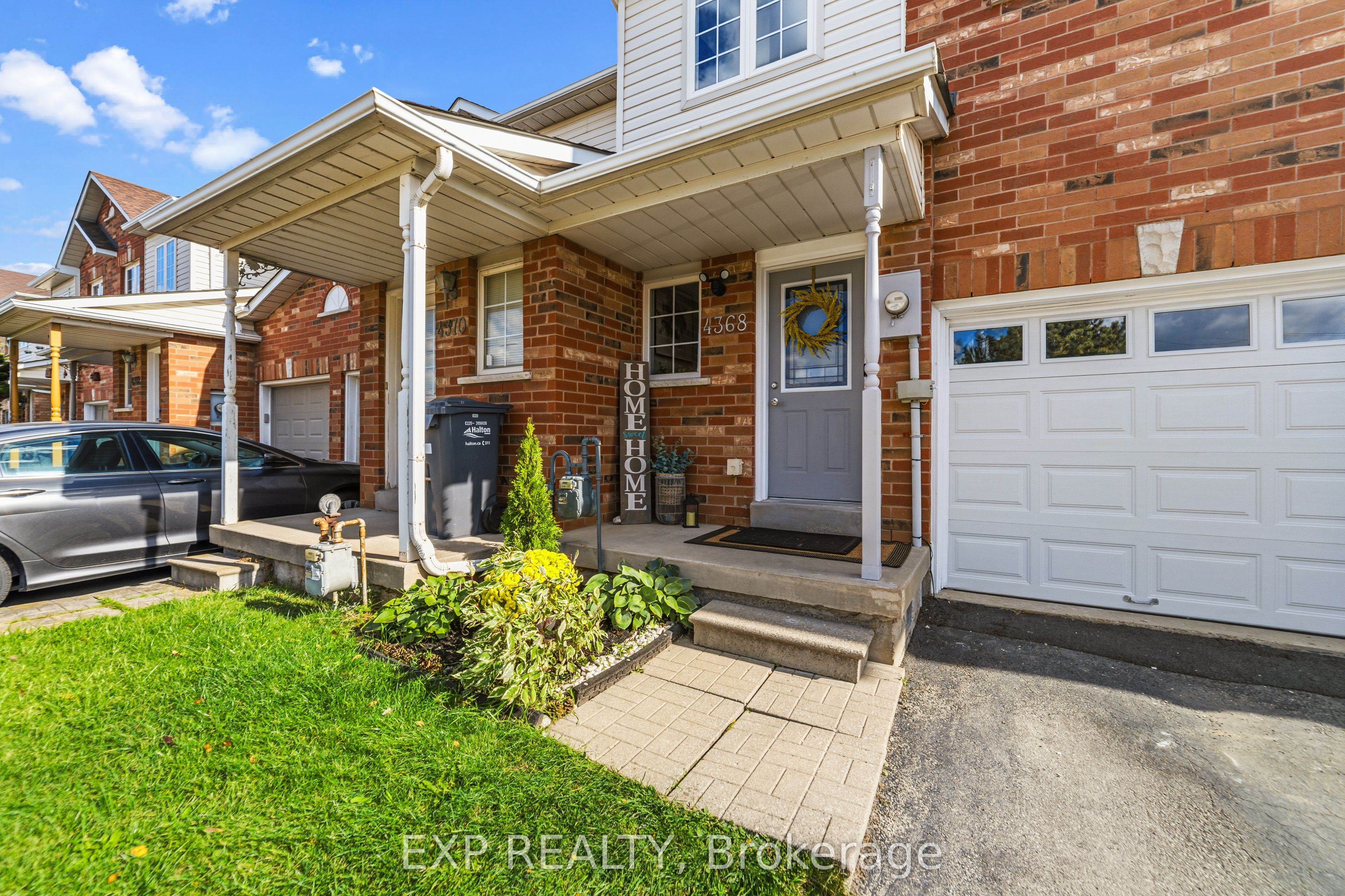 4368 Fairview Street Property Photo 1