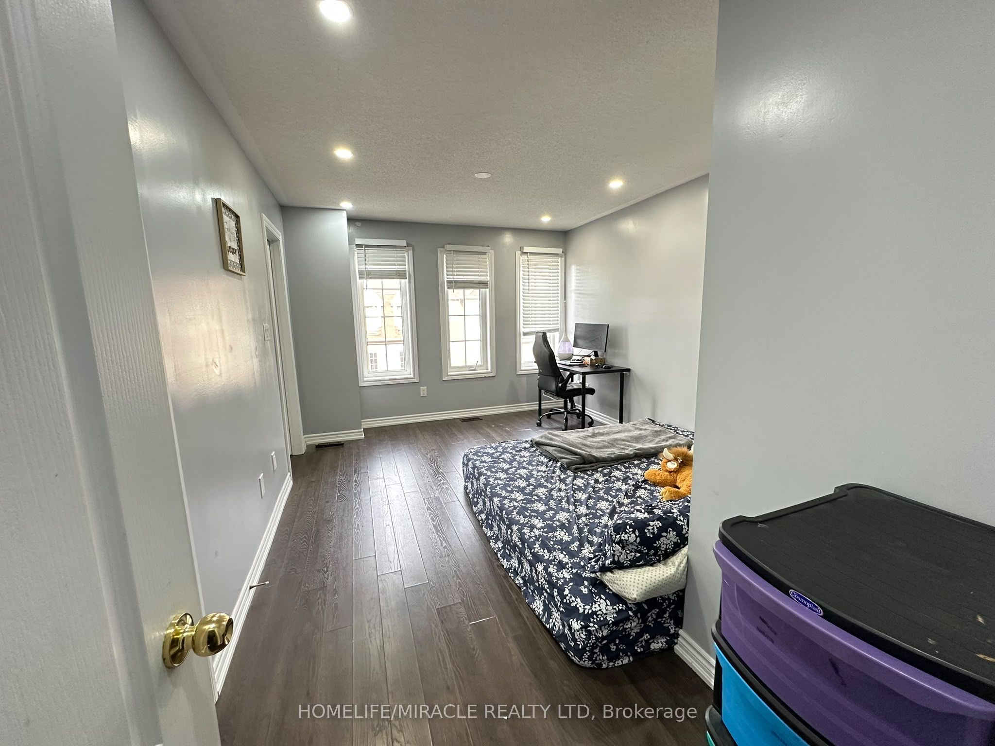 22 Hobart Gardens Property Photo 14