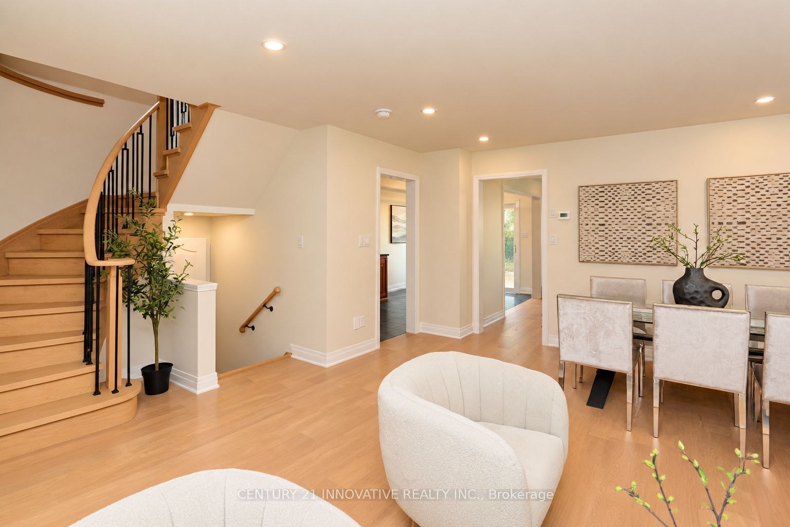 5151 Oscar Peterson Boulevard Property Photo 4