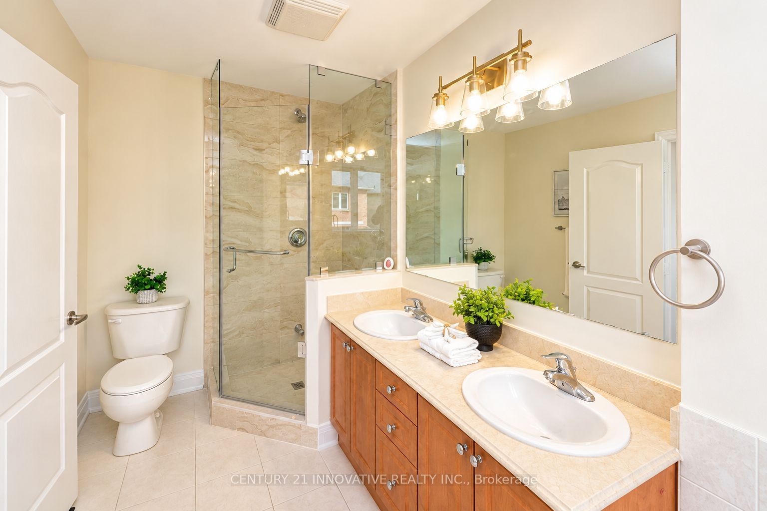 5151 Oscar Peterson Boulevard Property Photo 18
