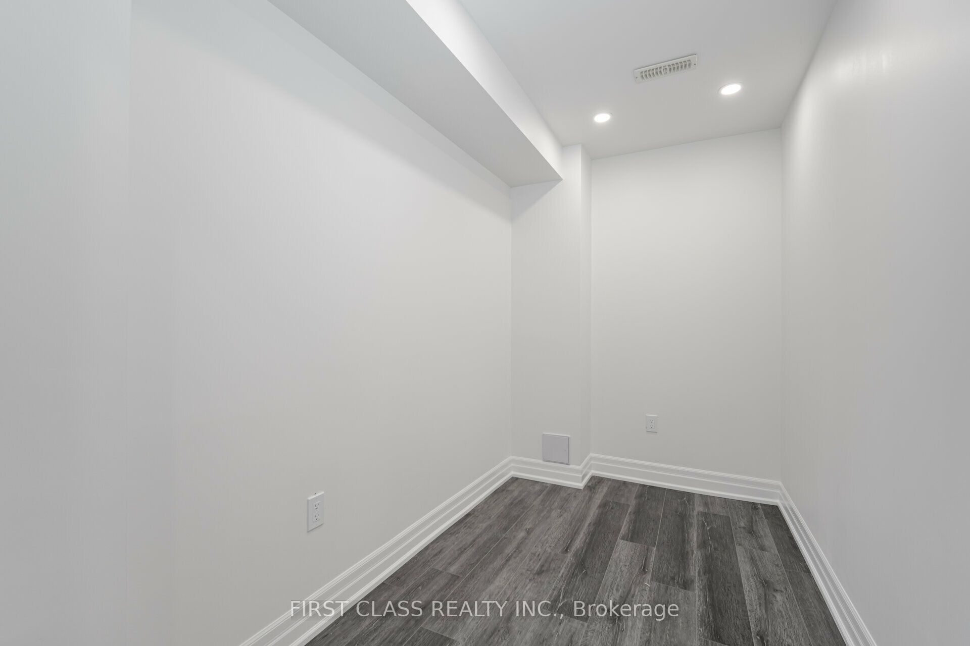 146 Rising Hill Ridge W Property Photo 23