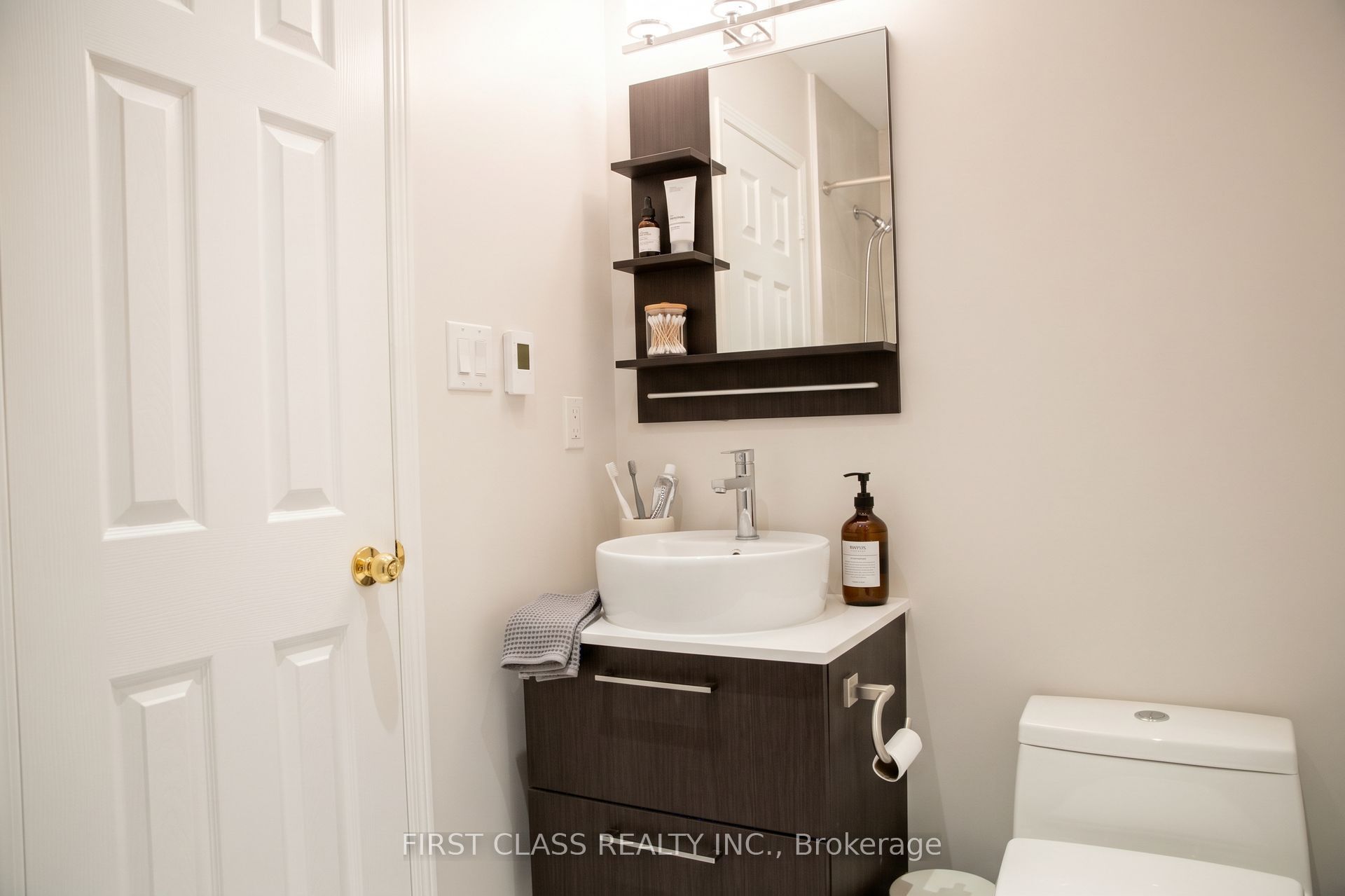 7224 Deanlee Court Property Photo 13
