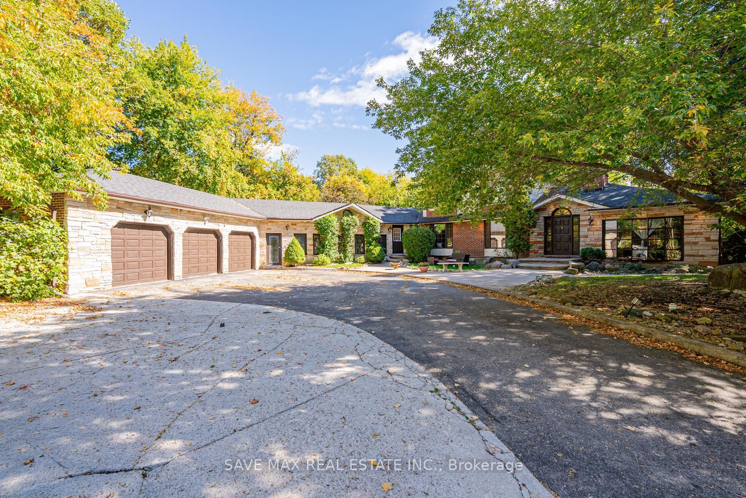 1215 Martins Boulevard Property Photo 1
