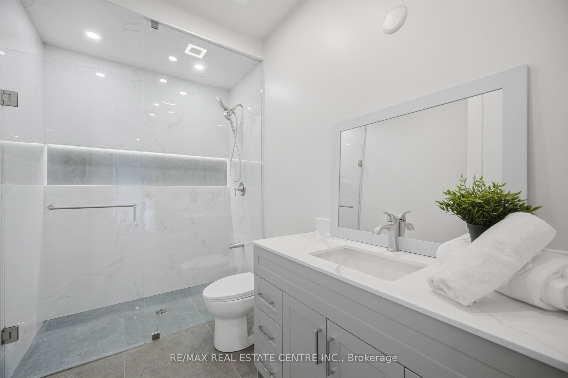 4 Calstock Place Property Photo 29