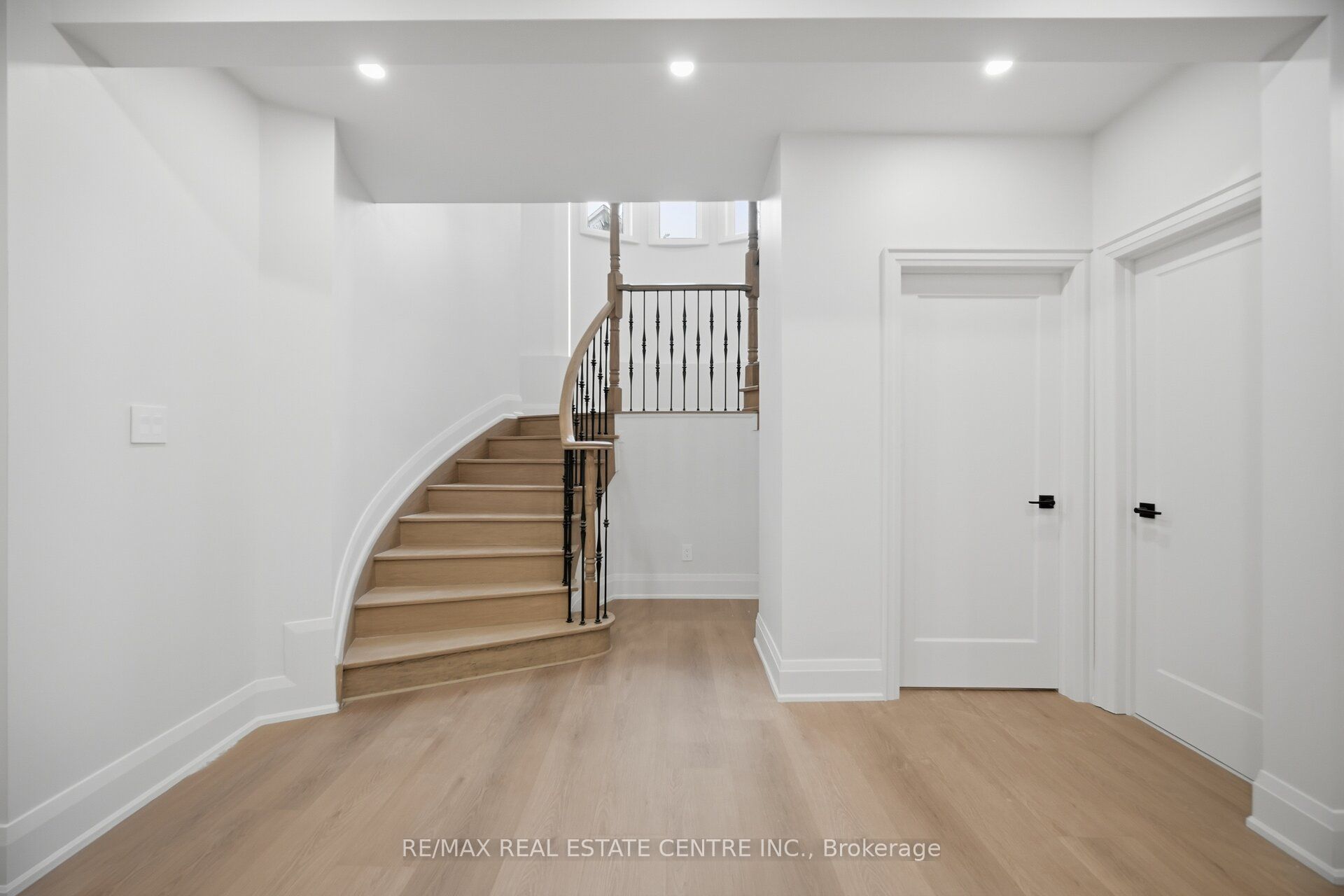 4 Calstock Place Property Photo 32