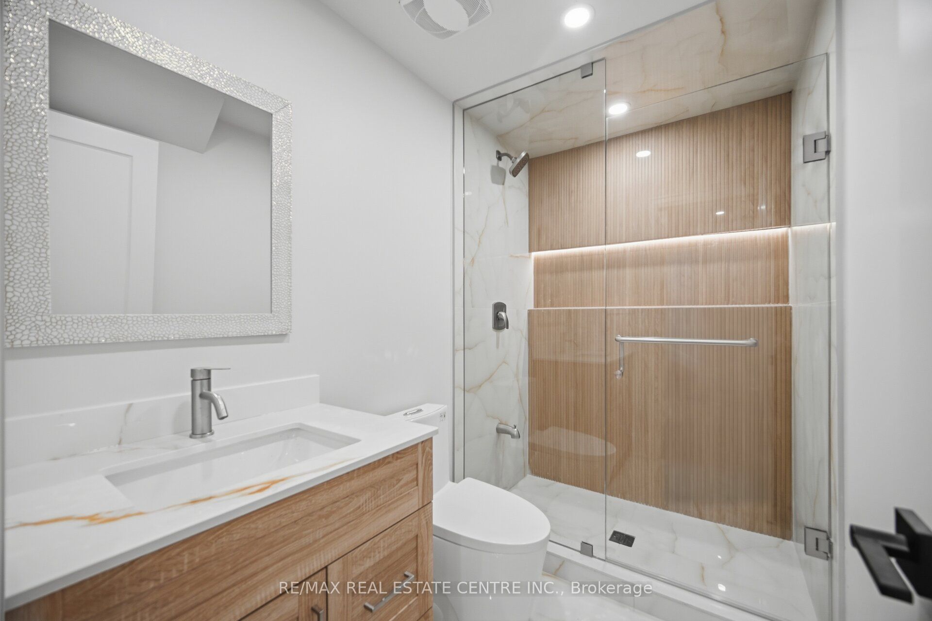 4 Calstock Place Property Photo 38