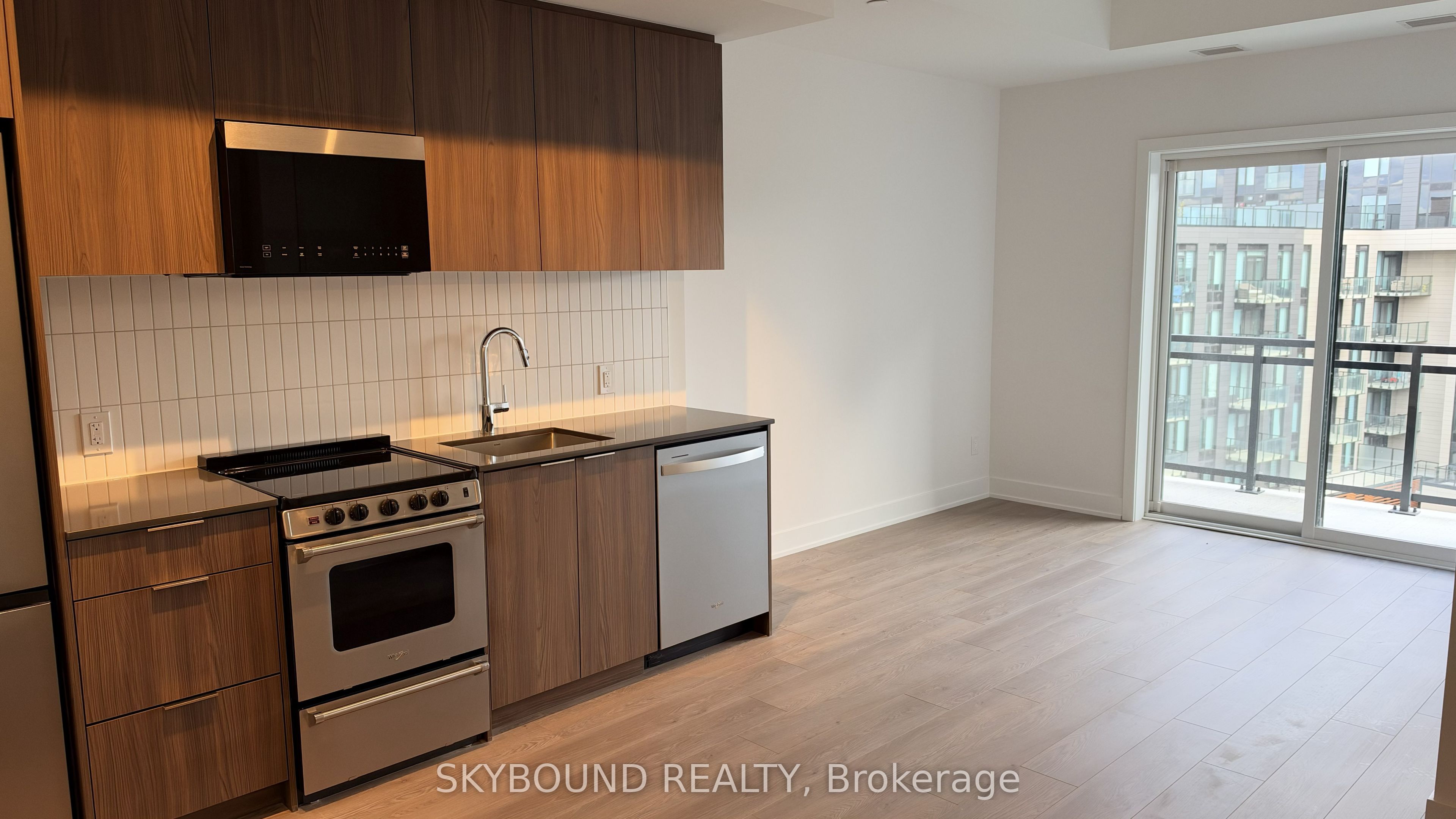 3008 William Cutmore Boulevard 710 Property Photo 8