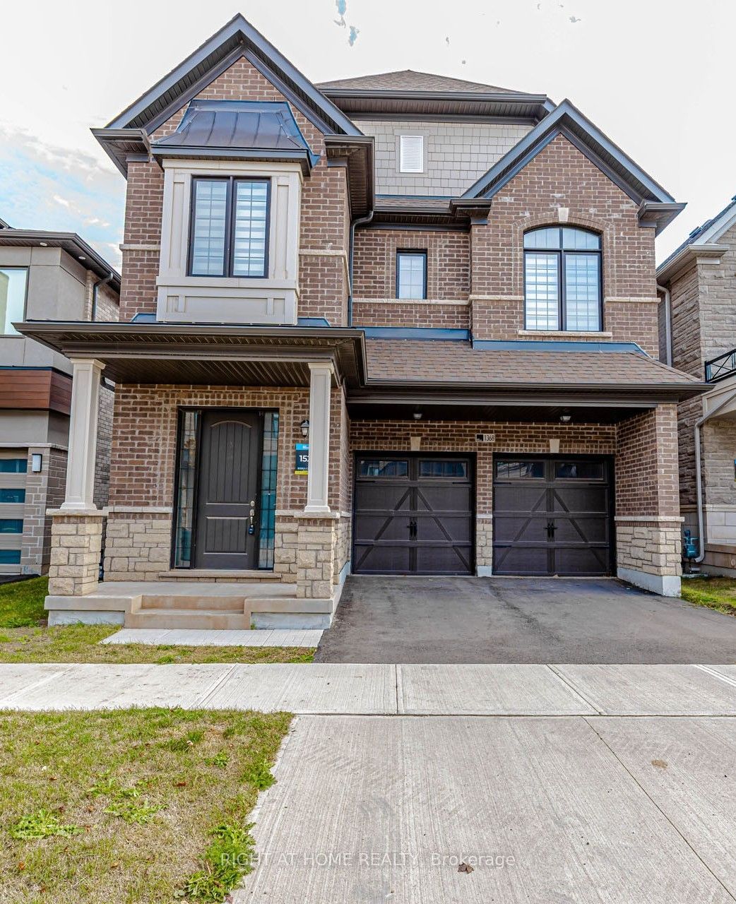 1368 Peony Path E Property Photo 1